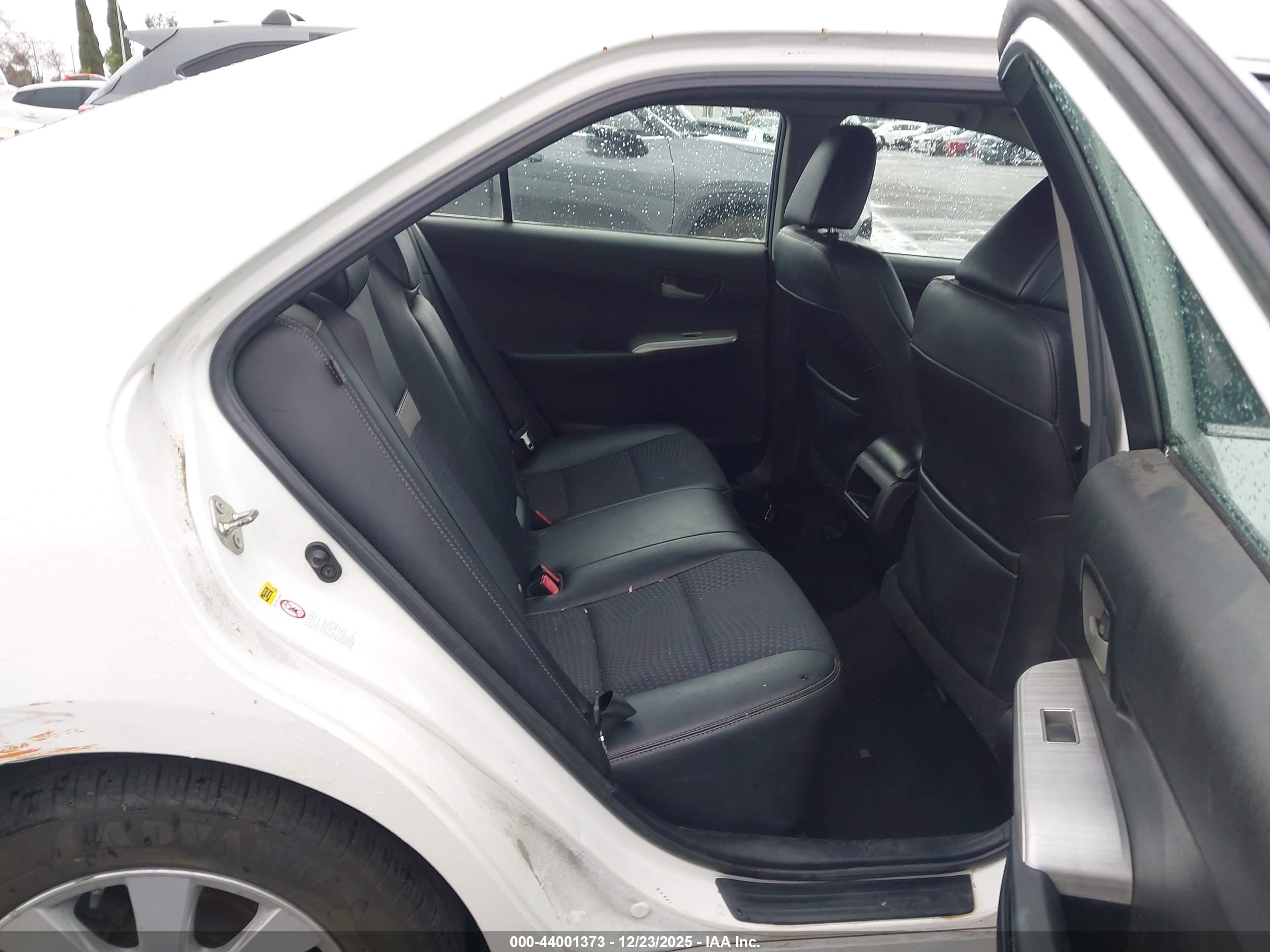 TOYOTA CAMRY image 8