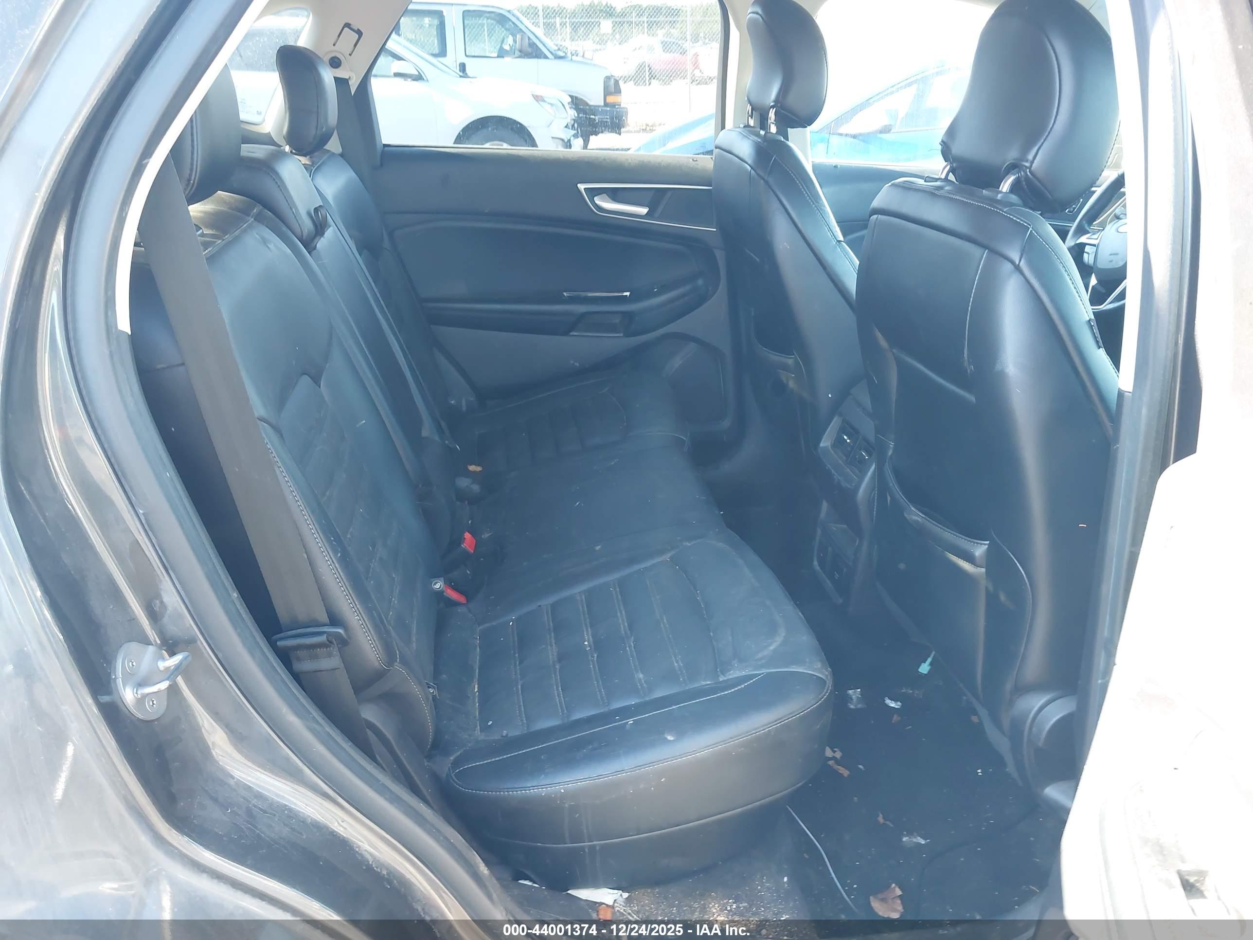 FORD EDGE image 8