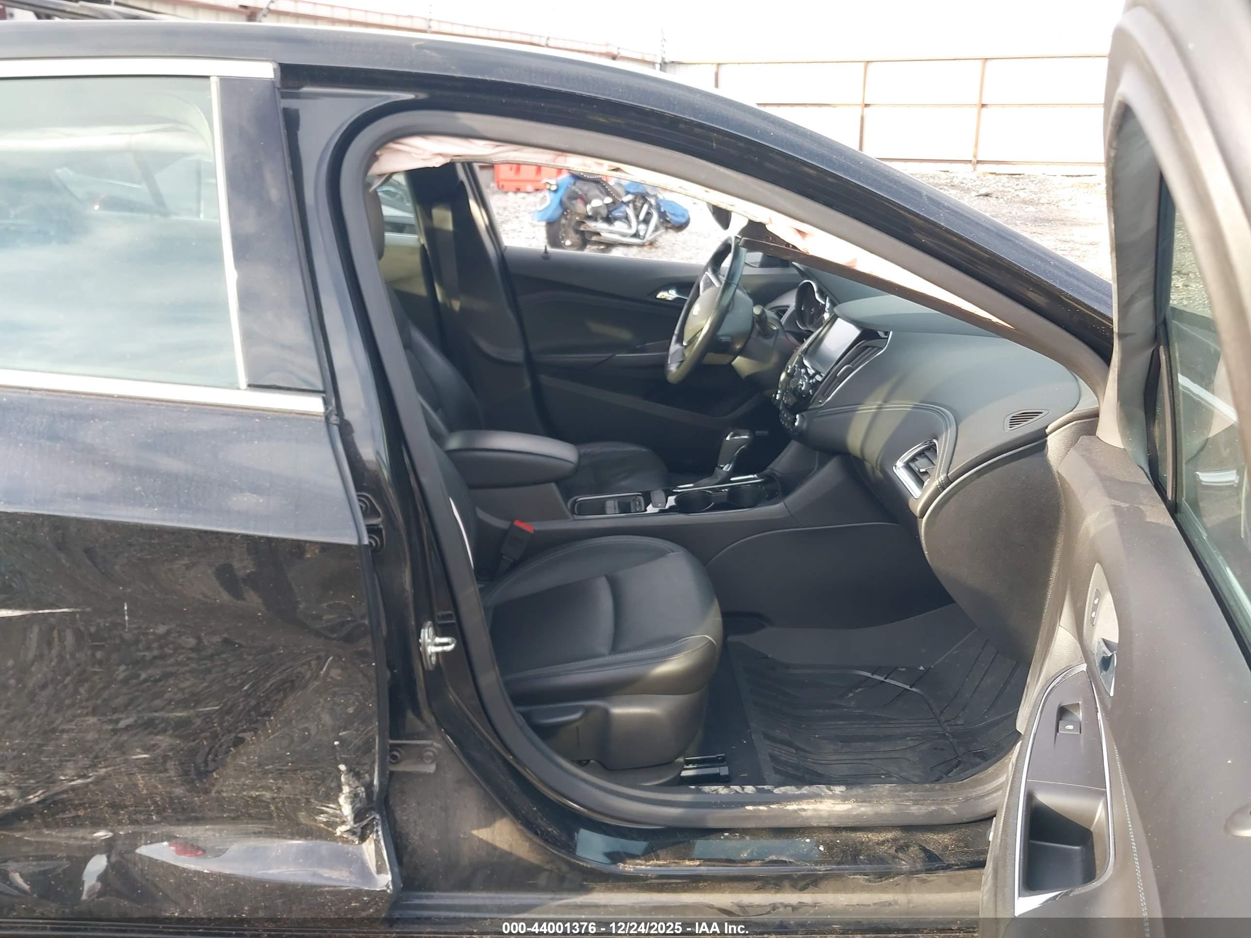 CHEVROLET CRUZE image 5