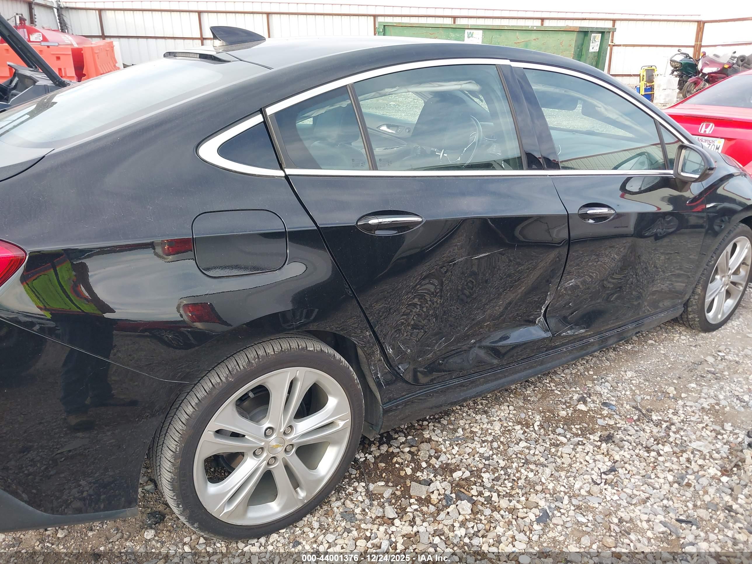 CHEVROLET CRUZE image 6