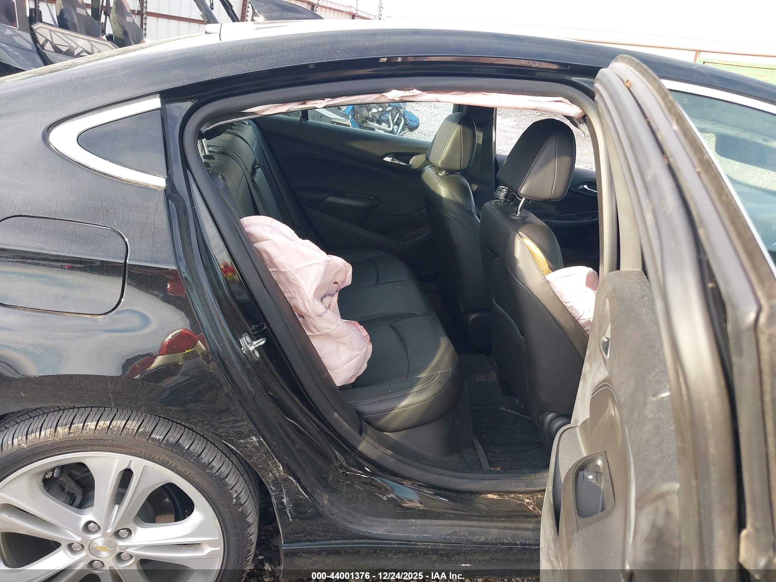 CHEVROLET CRUZE image 8