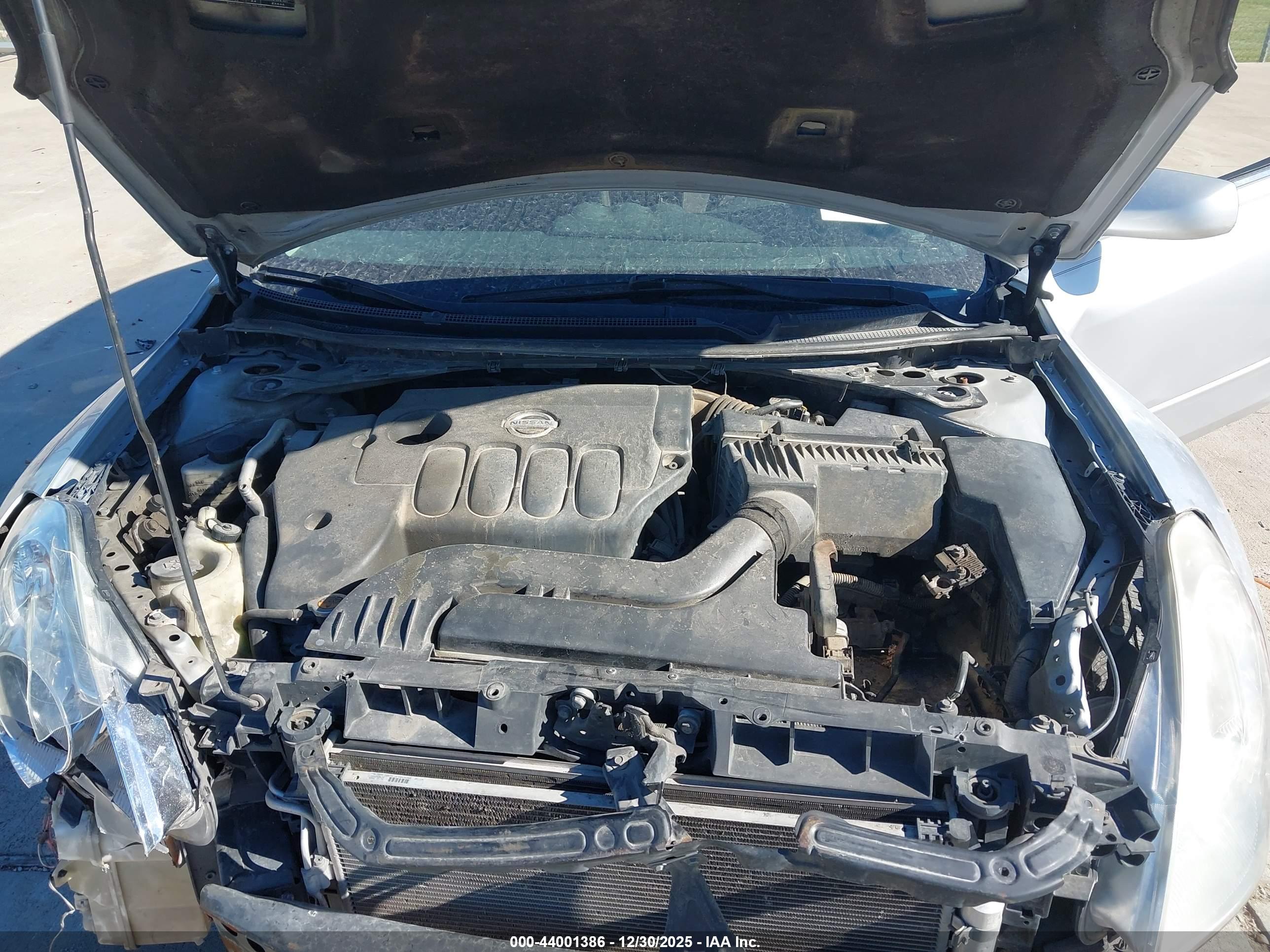 NISSAN ALTIMA image 10