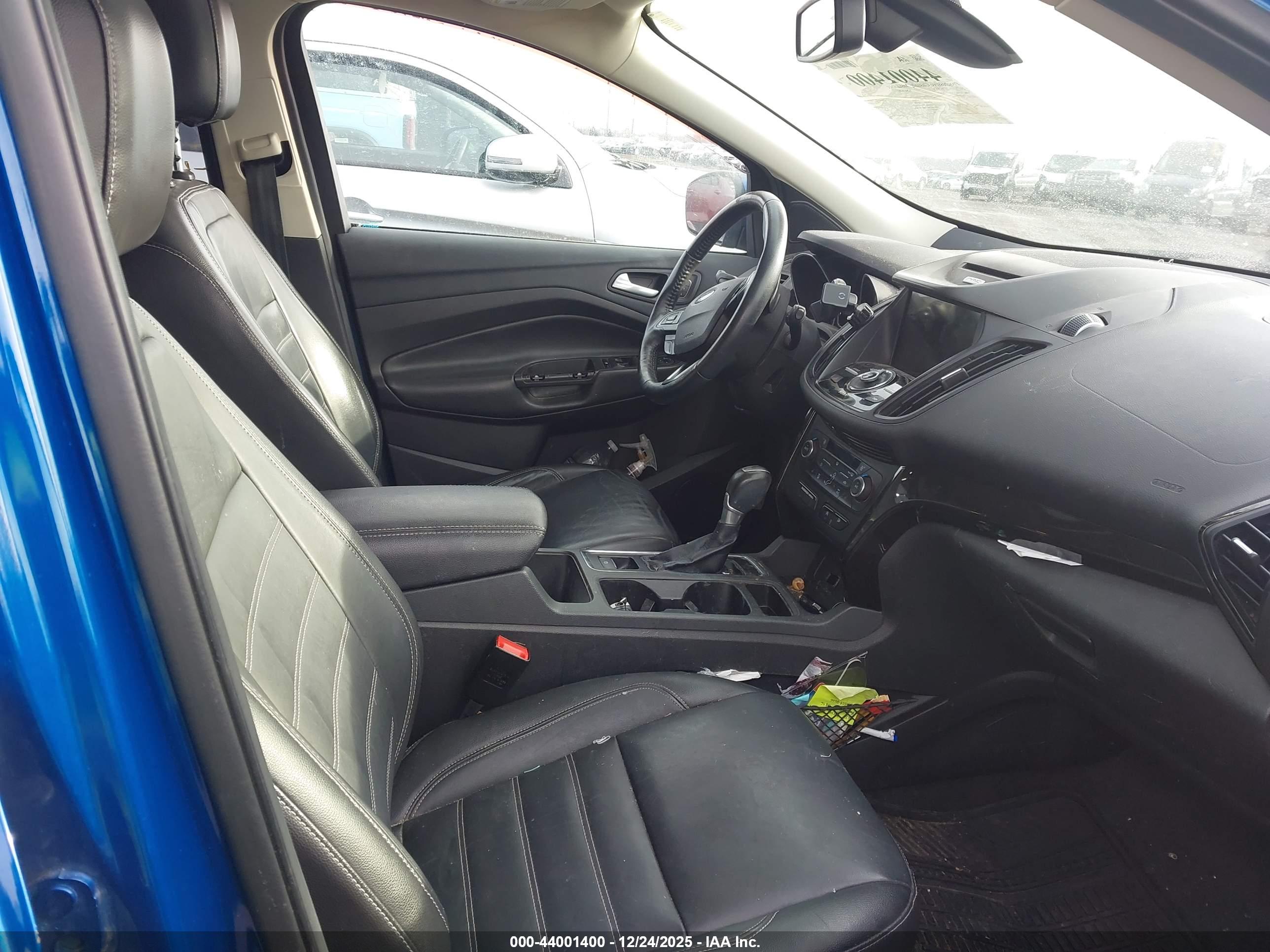 FORD ESCAPE image 5