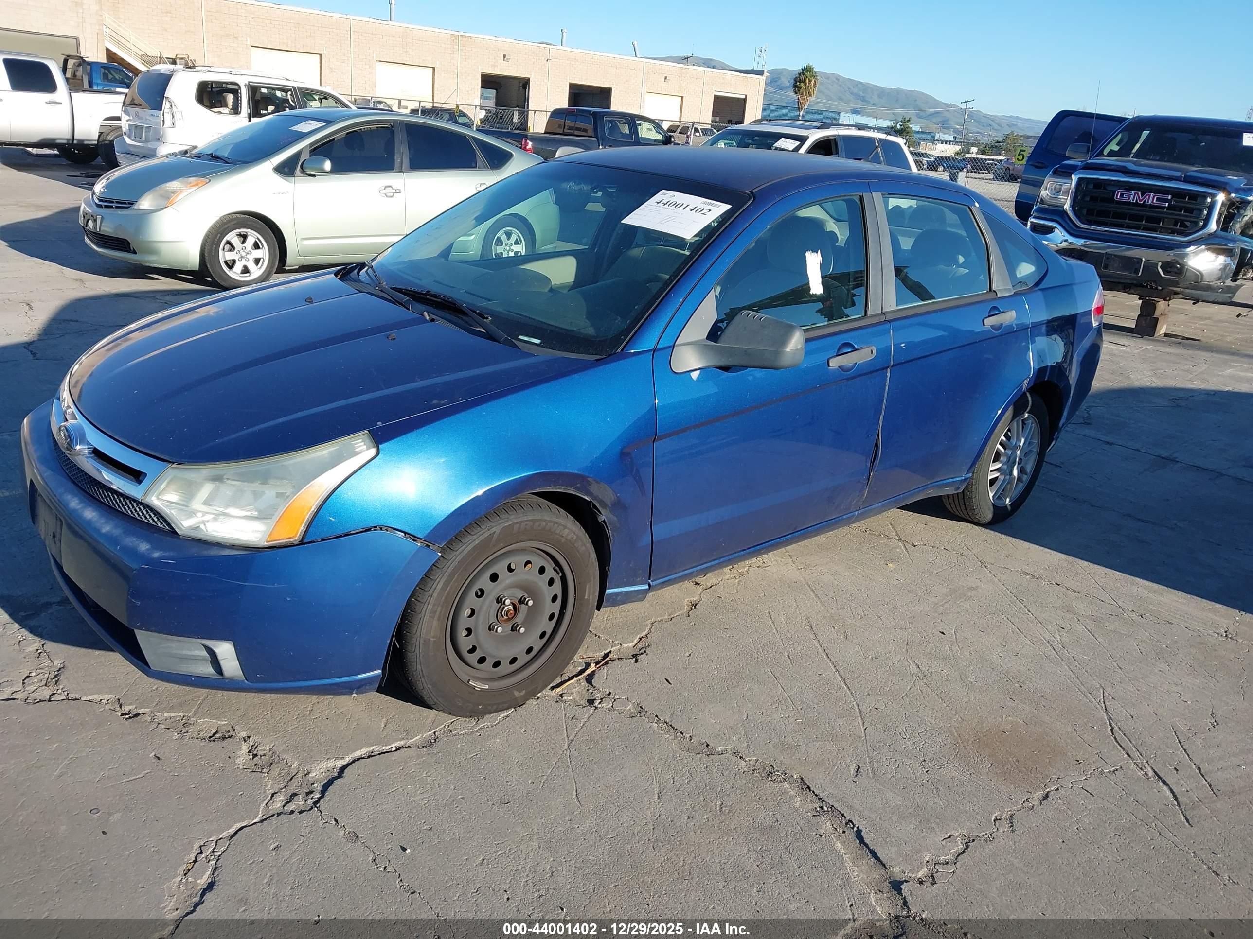 FORD FOCUS image 2