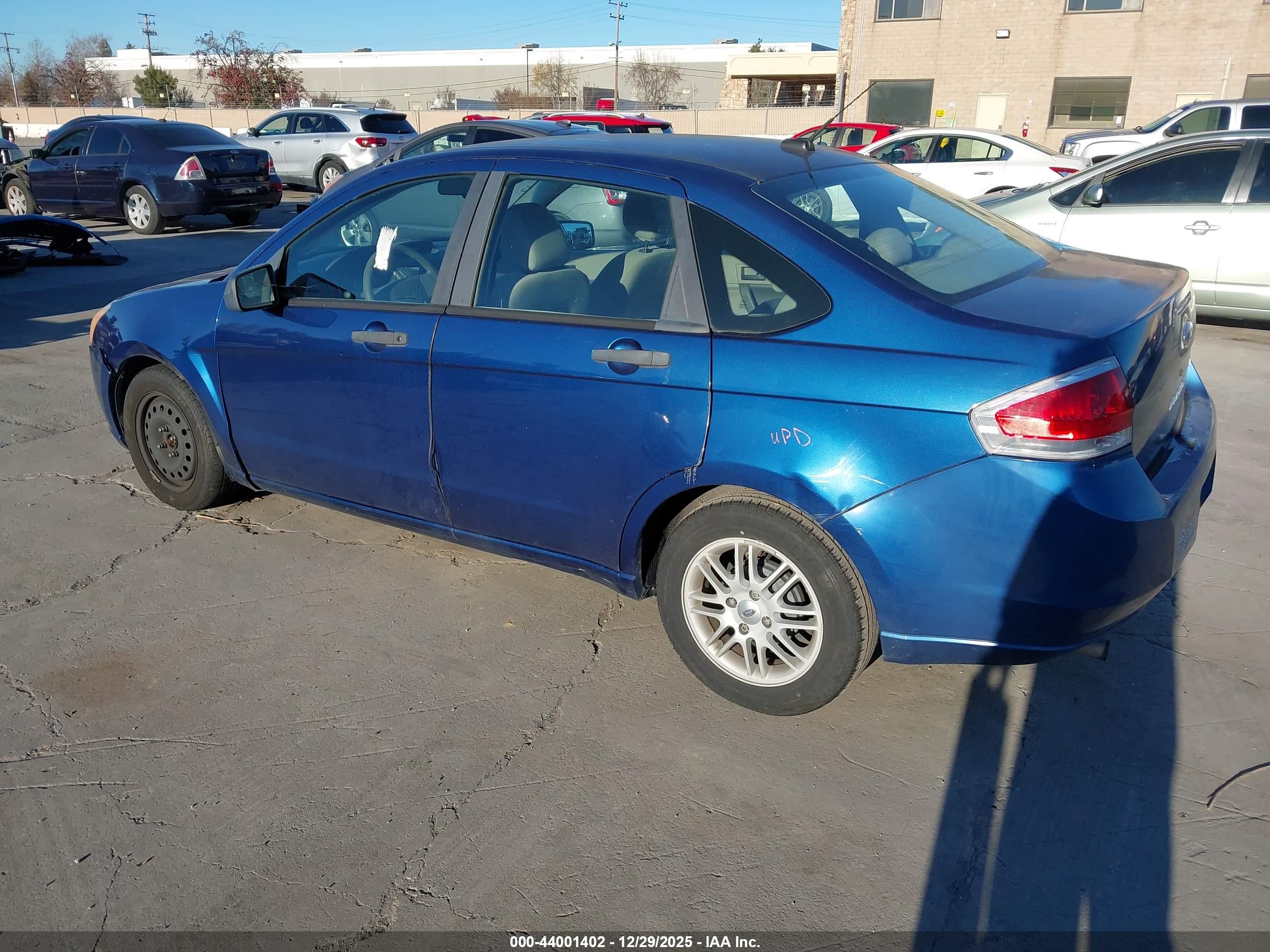 FORD FOCUS image 3