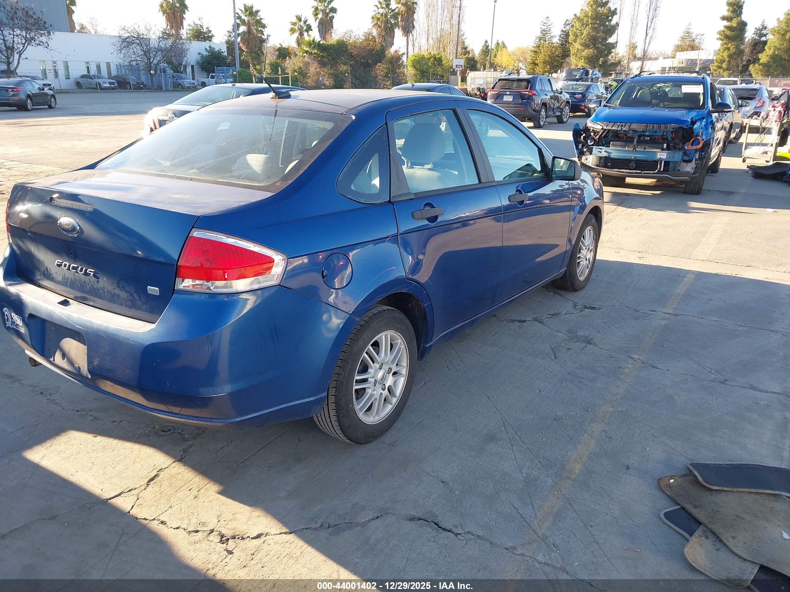 FORD FOCUS image 4