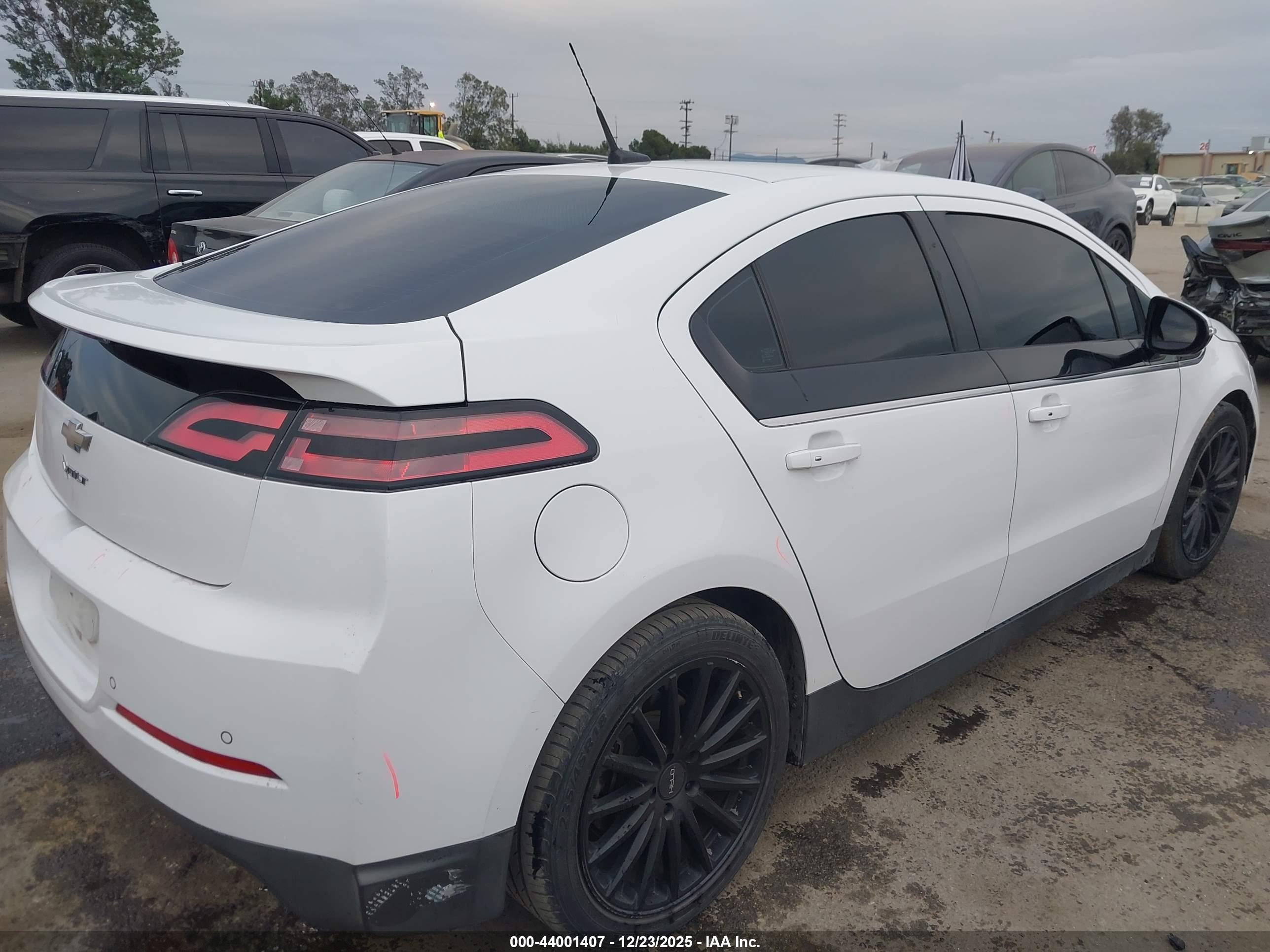 CHEVROLET VOLT image 4