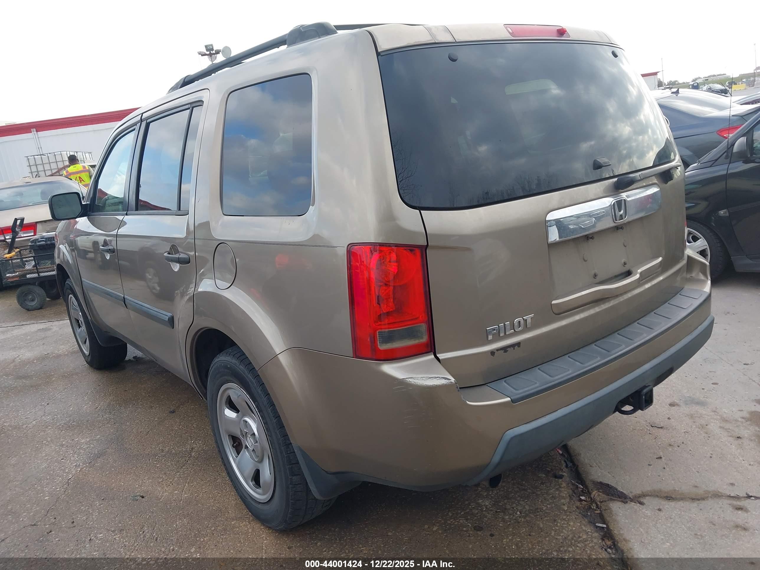 HONDA PILOT image 3