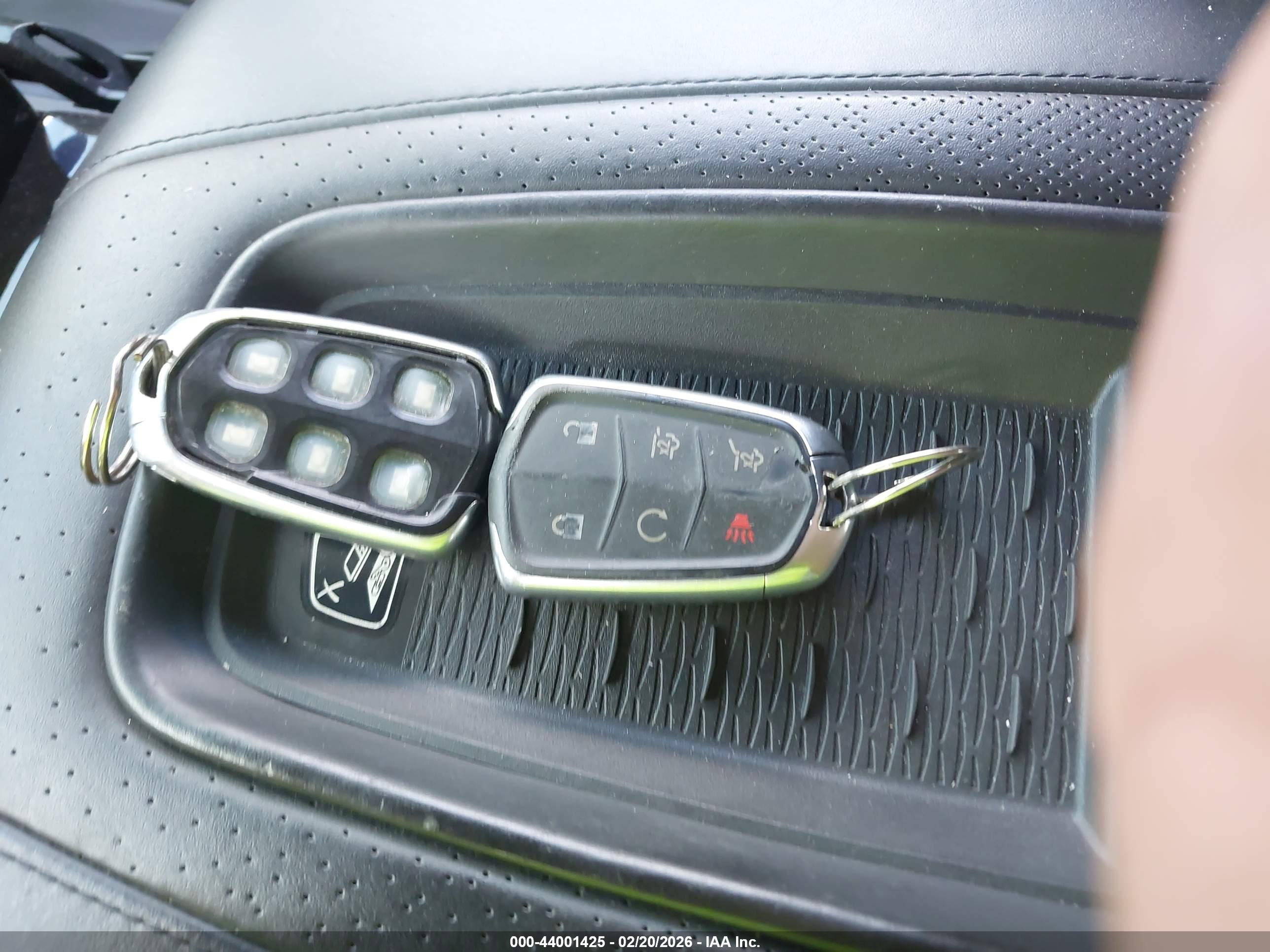 CADILLAC ESCALADE image 11