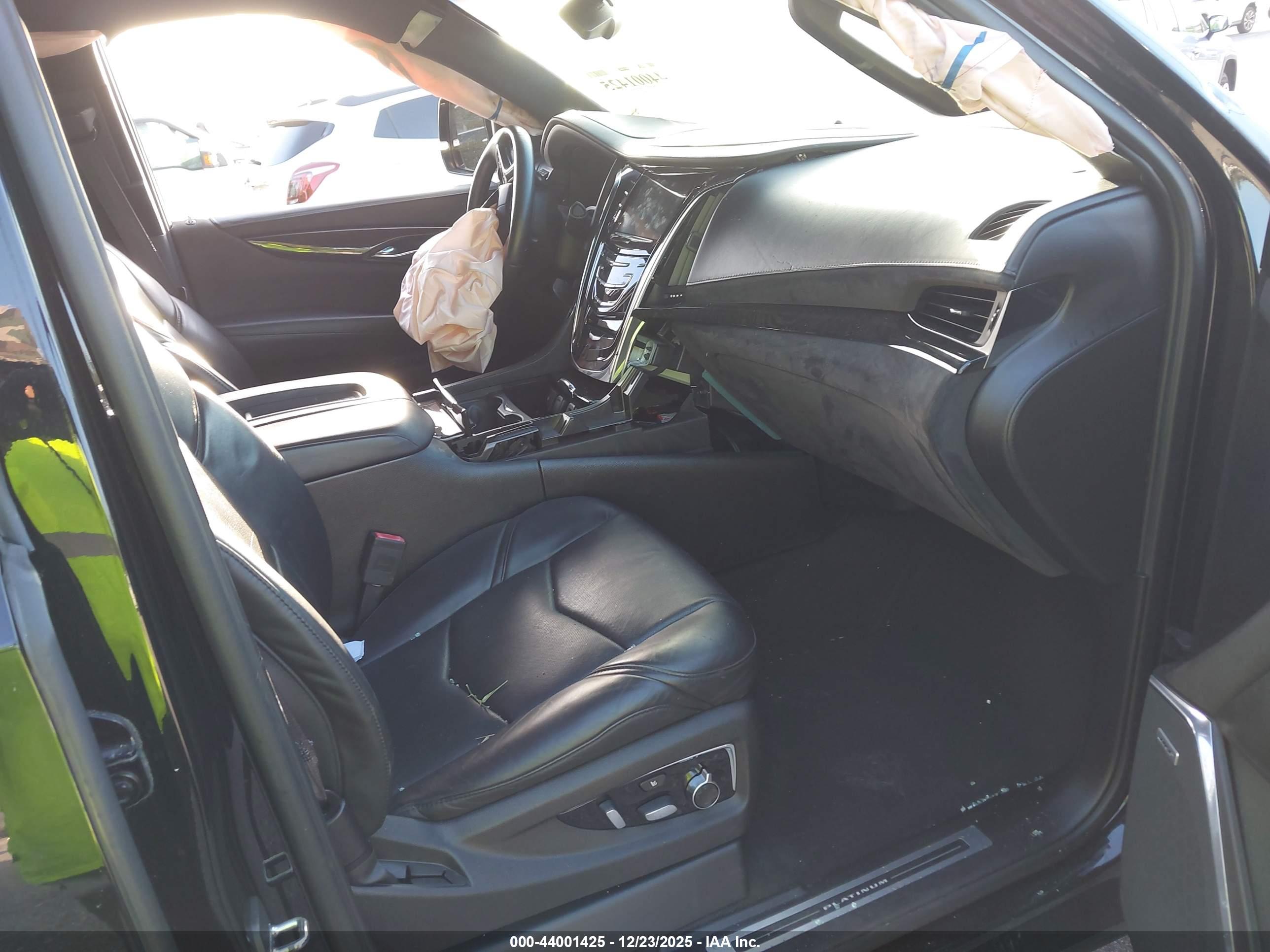 CADILLAC ESCALADE image 5
