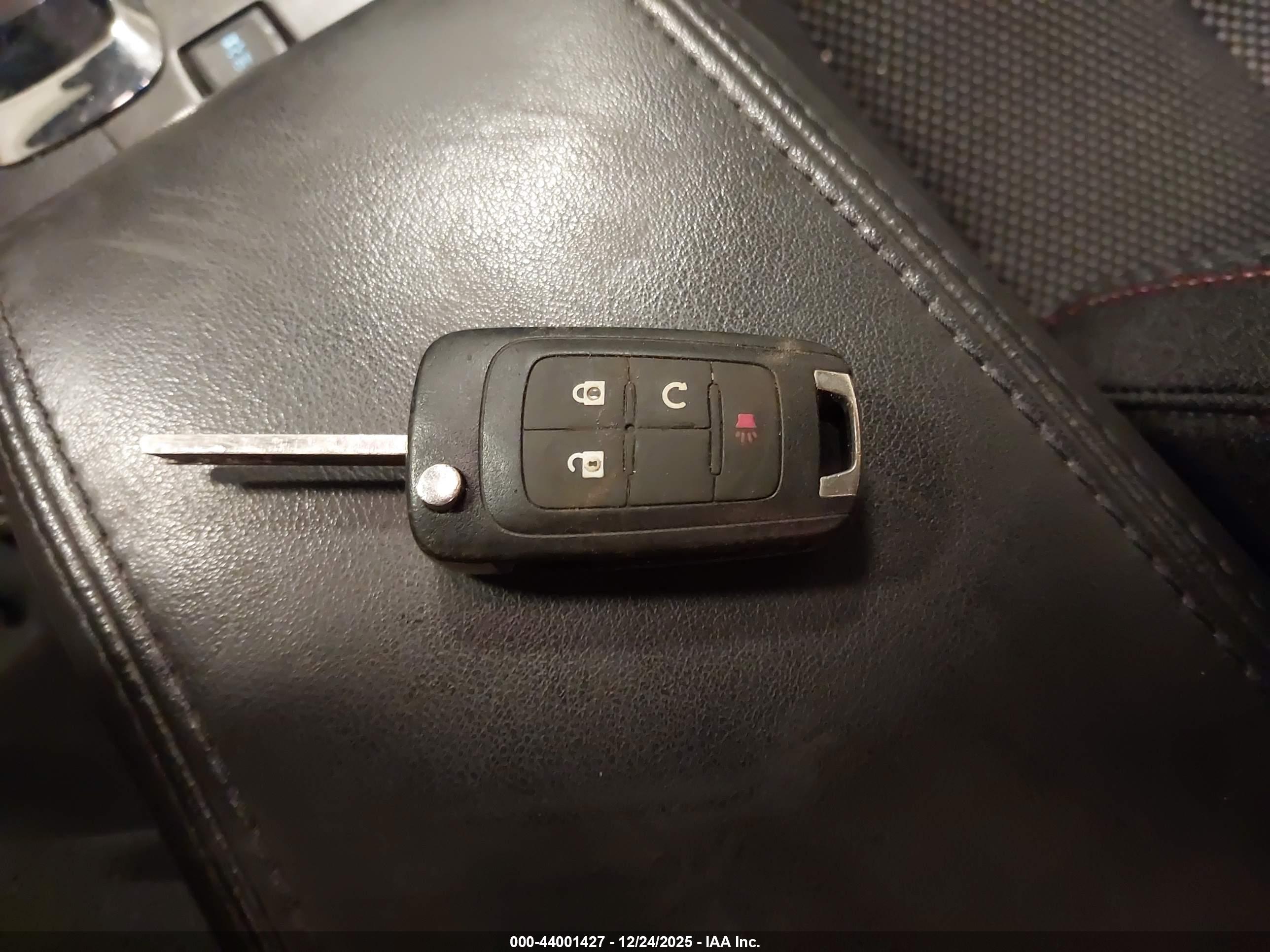 CHEVROLET EQUINOX image 11