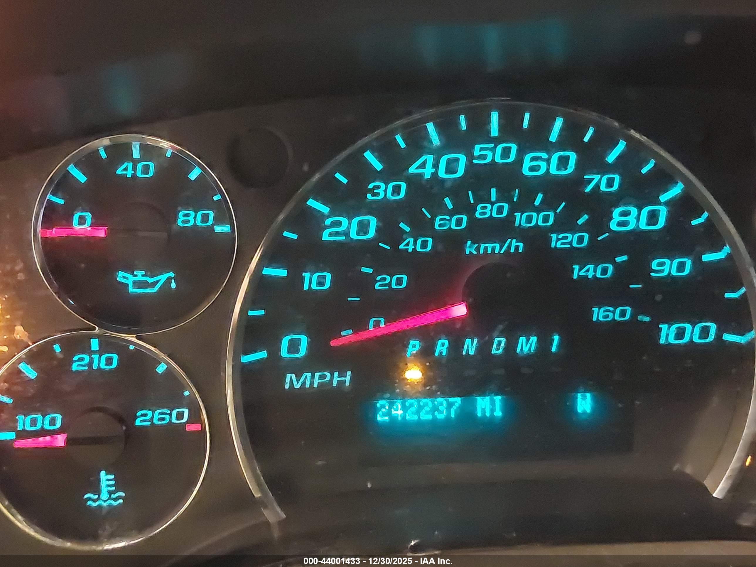 CHEVROLET EXPRESS image 7