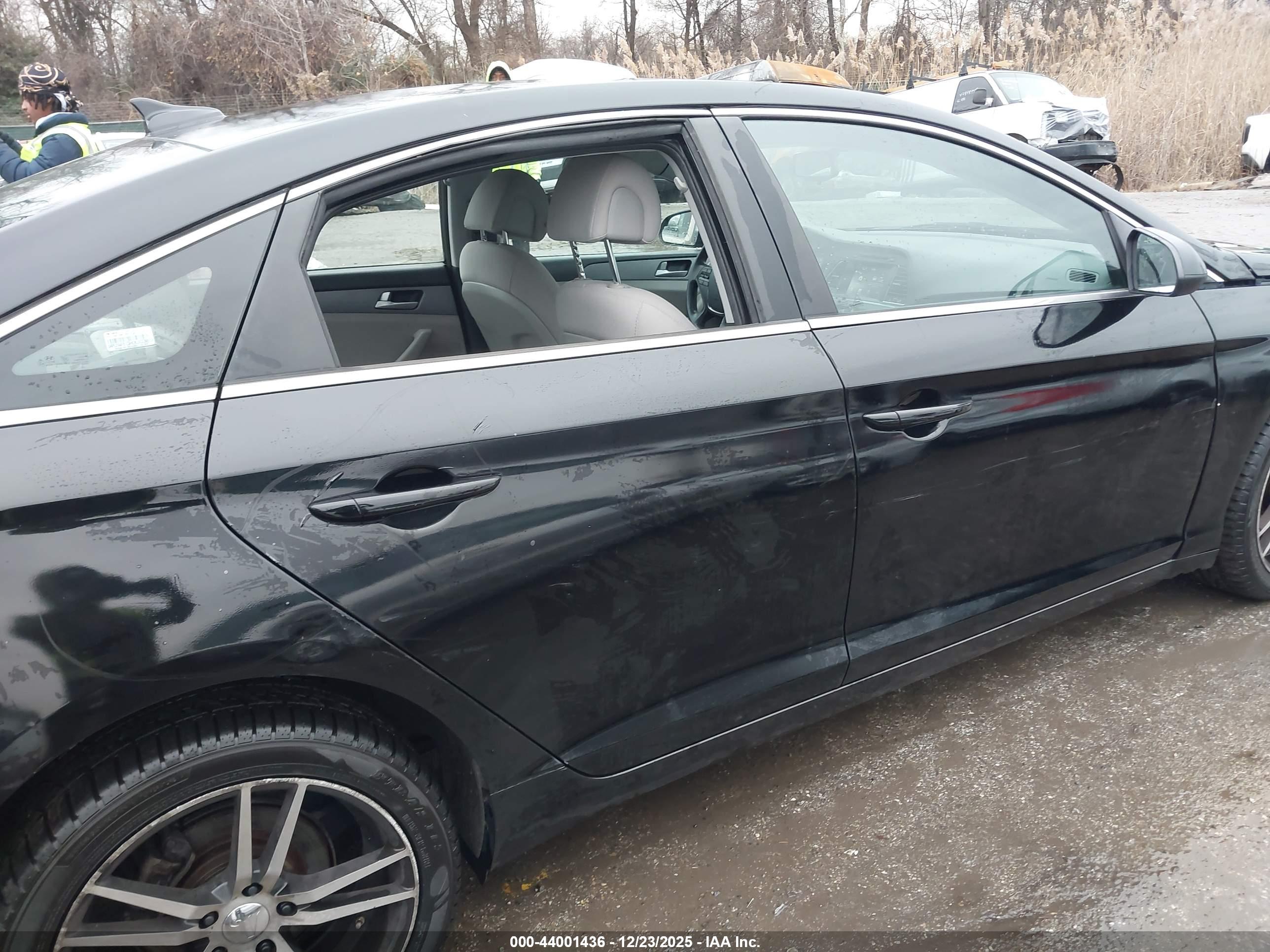 HYUNDAI SONATA image 6