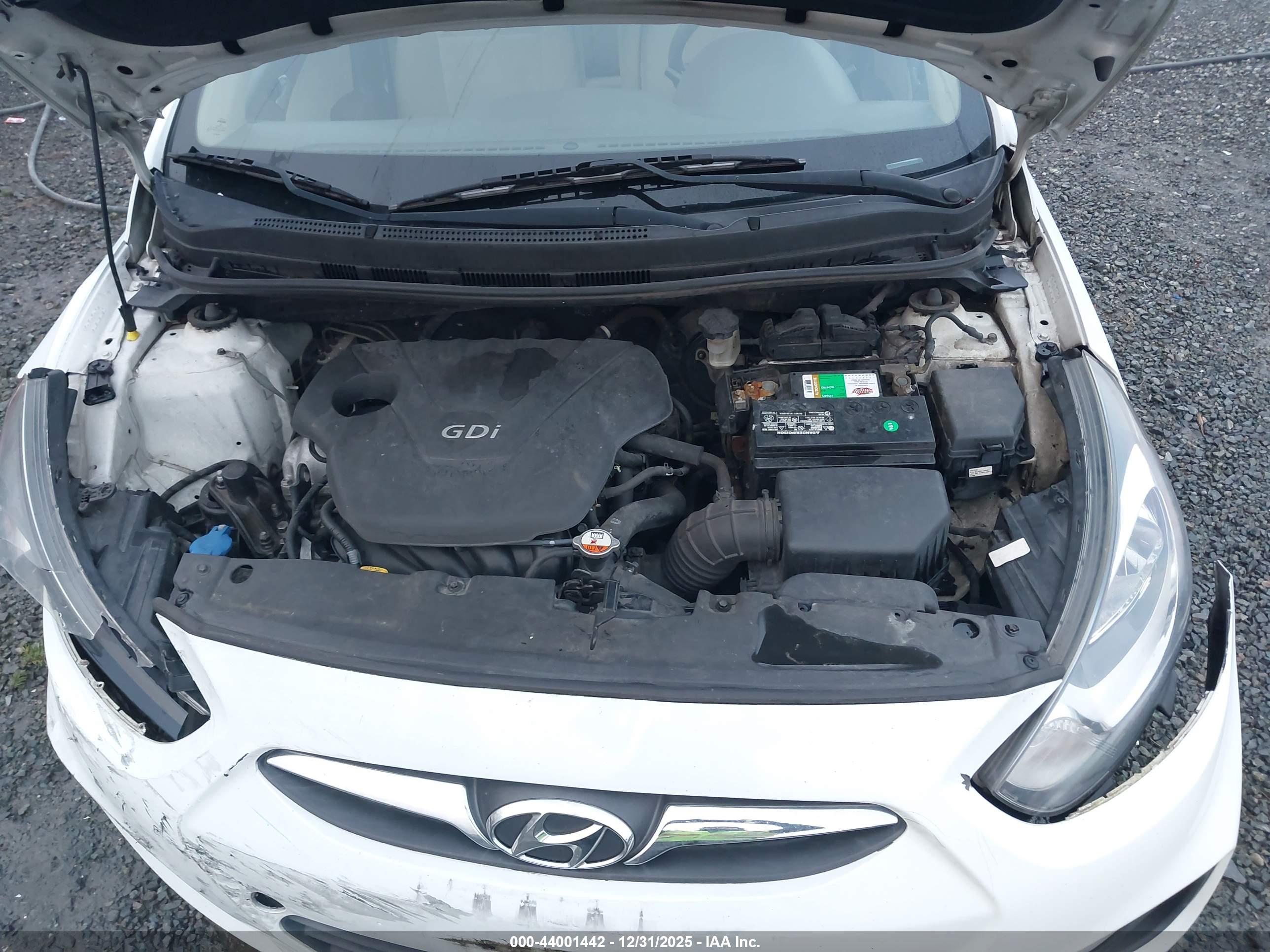 HYUNDAI ACCENT image 10