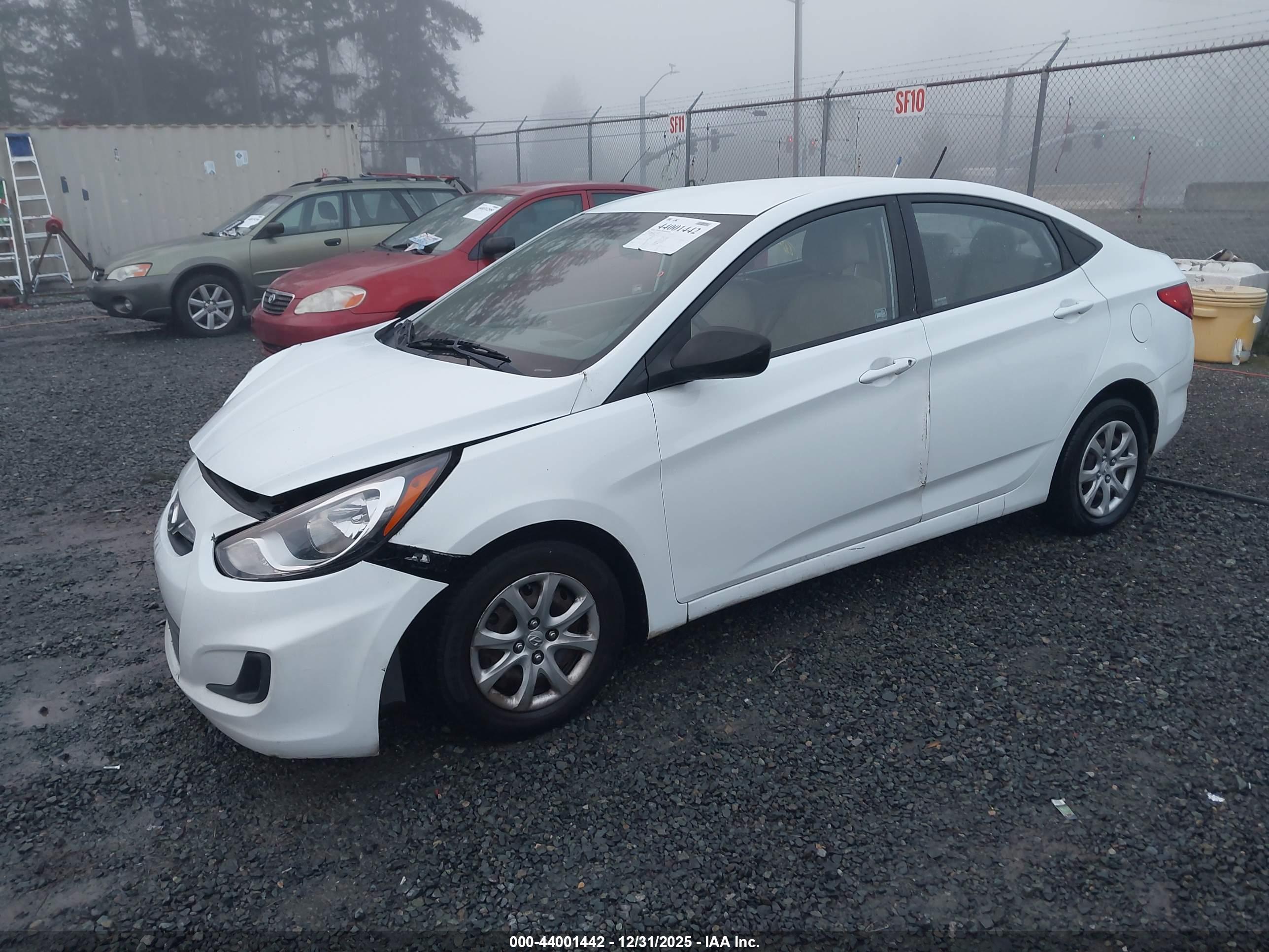 HYUNDAI ACCENT image 2