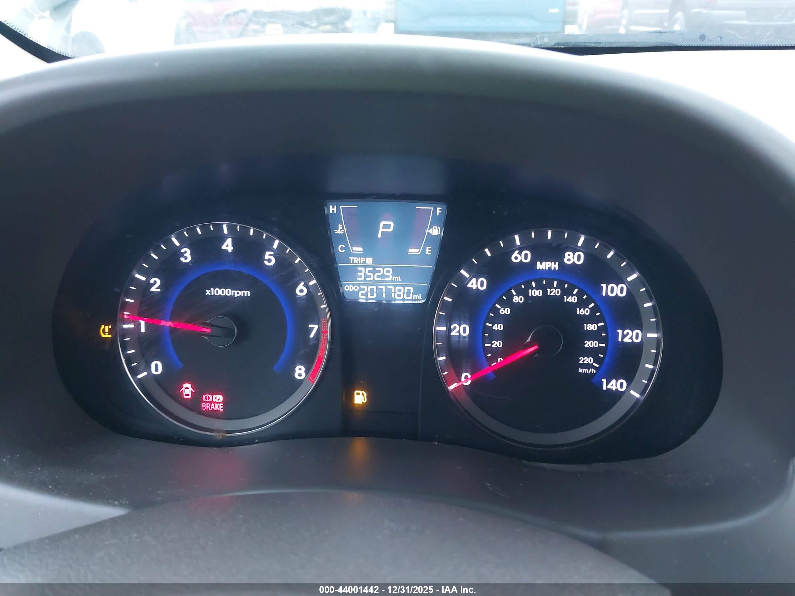 HYUNDAI ACCENT image 7