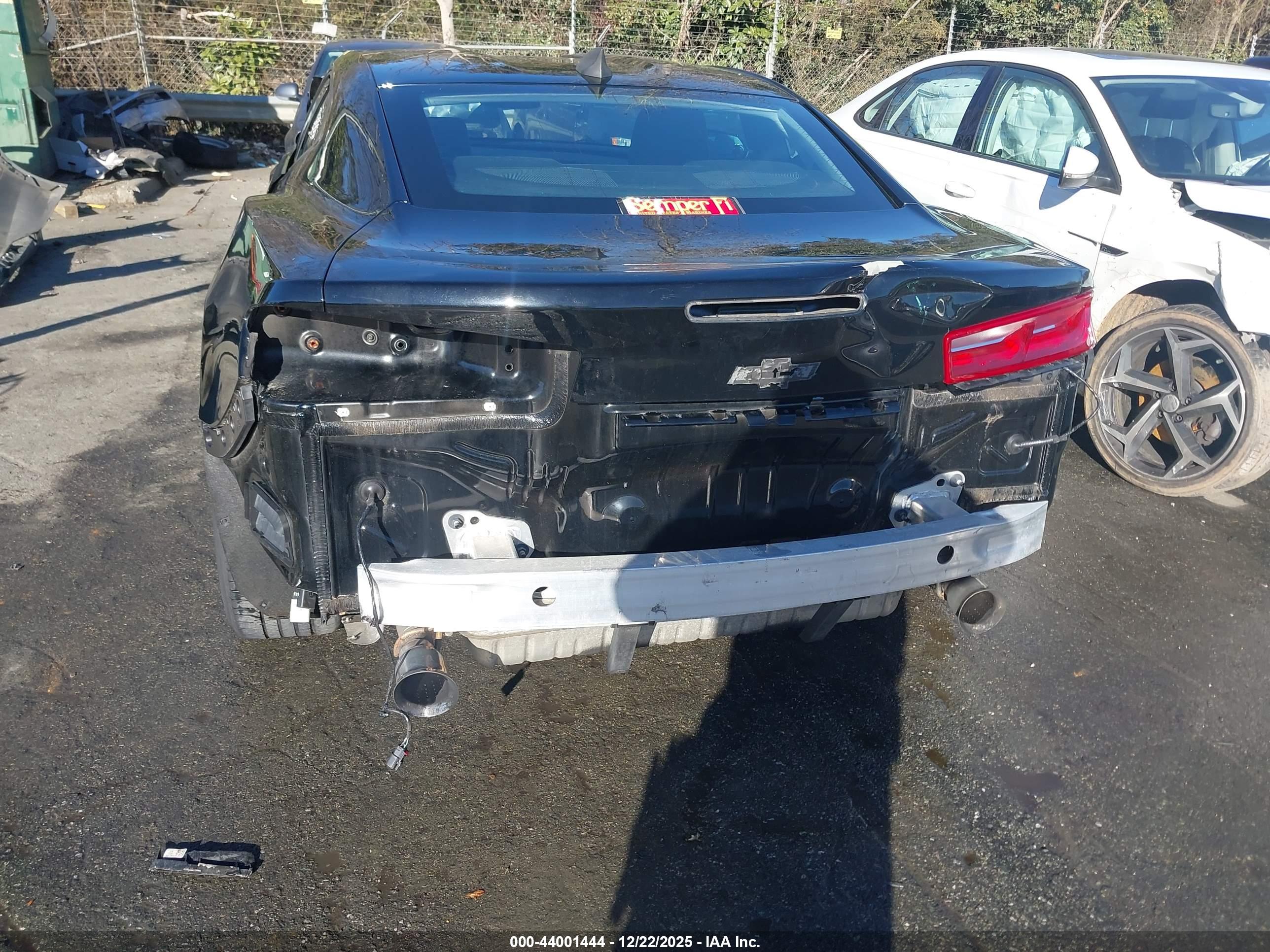 CHEVROLET CAMARO image 6