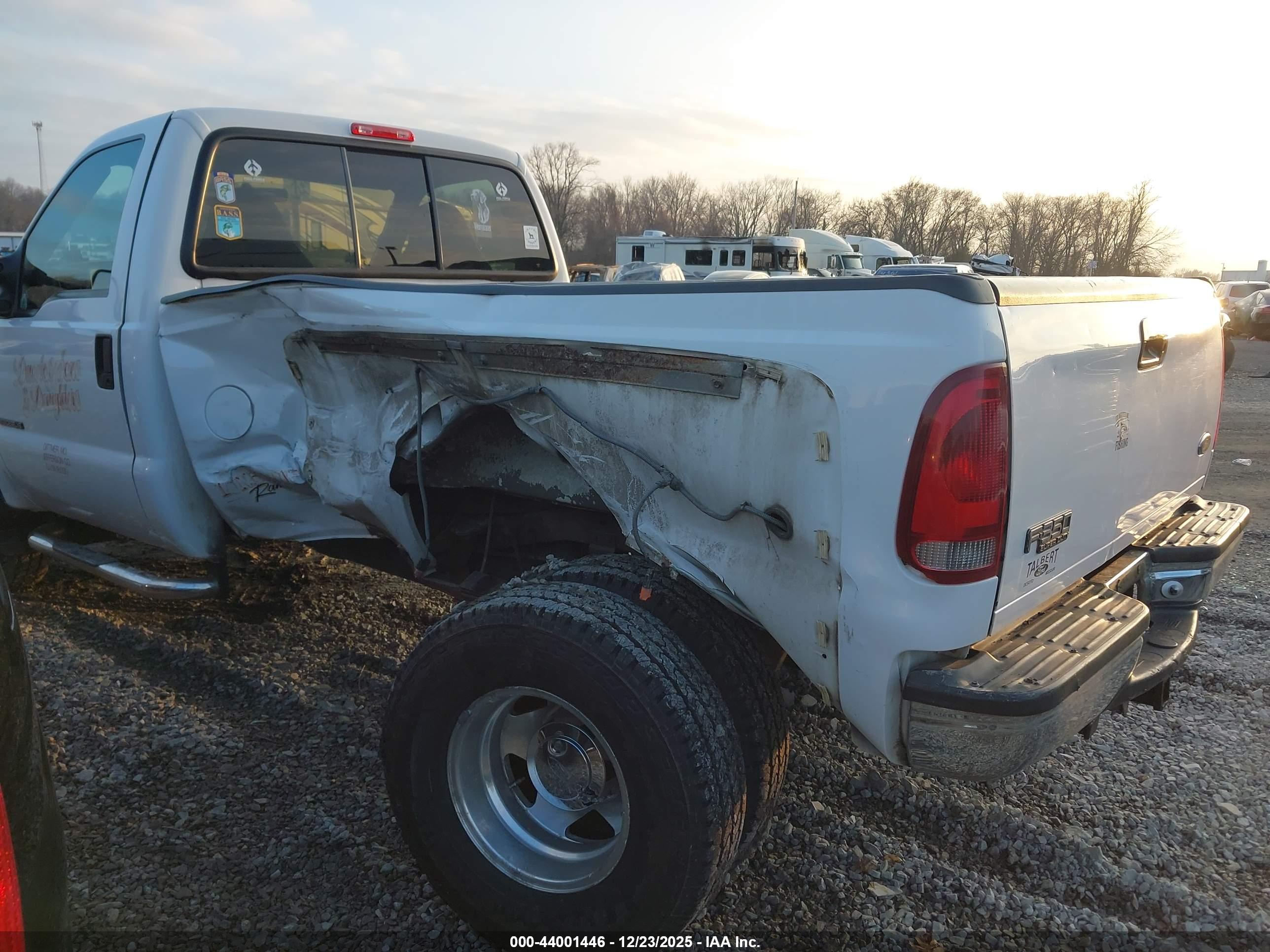 FORD F-350 image 6