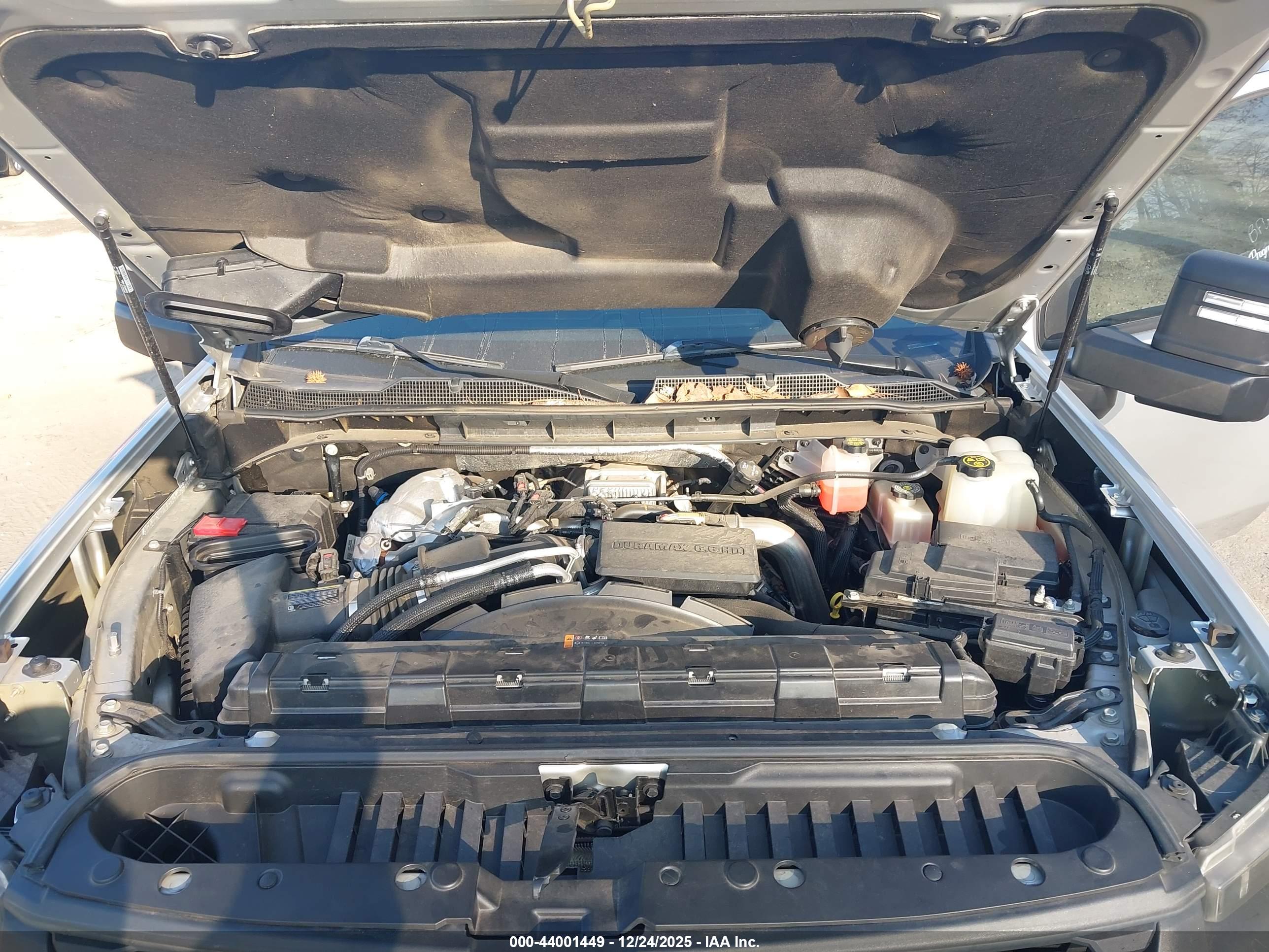 CHEVROLET SILVERADO image 10
