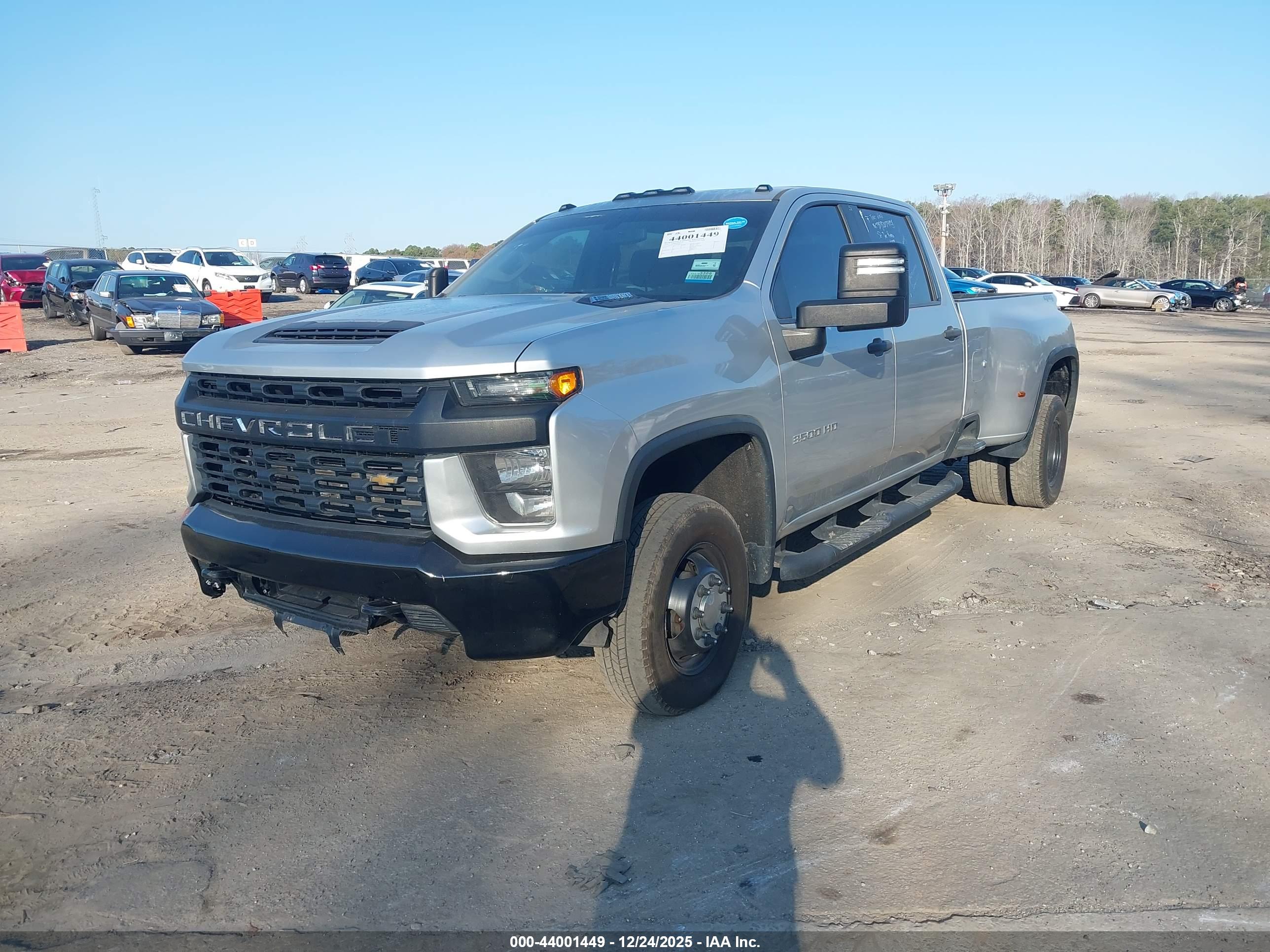 CHEVROLET SILVERADO image 2