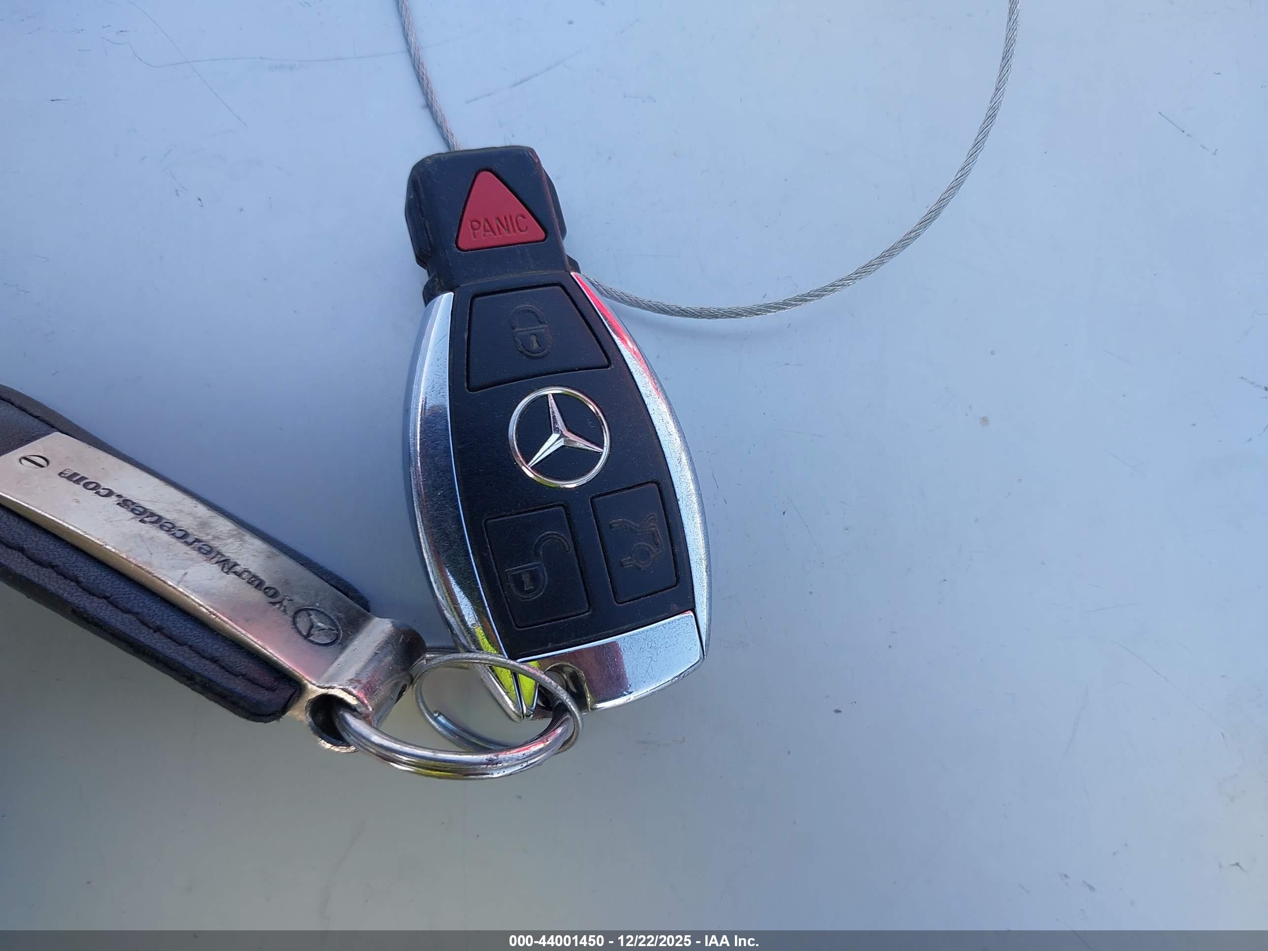 MERCEDES-BENZ GLK image 11