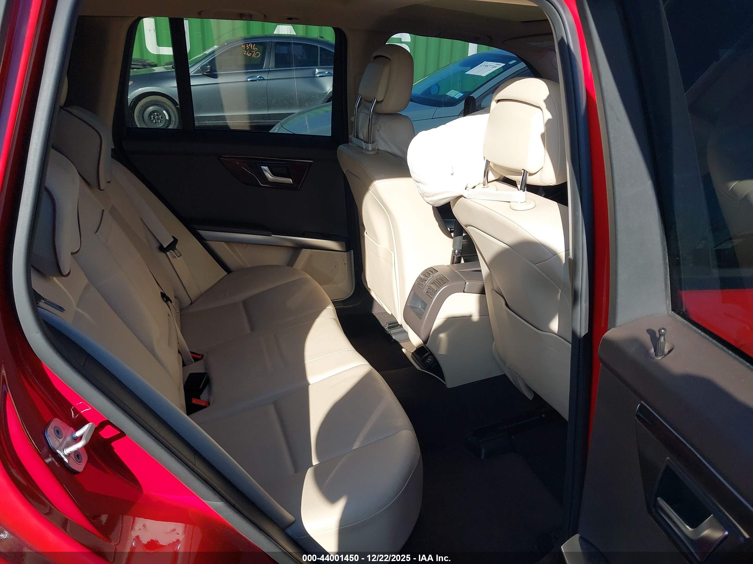 MERCEDES-BENZ GLK image 8