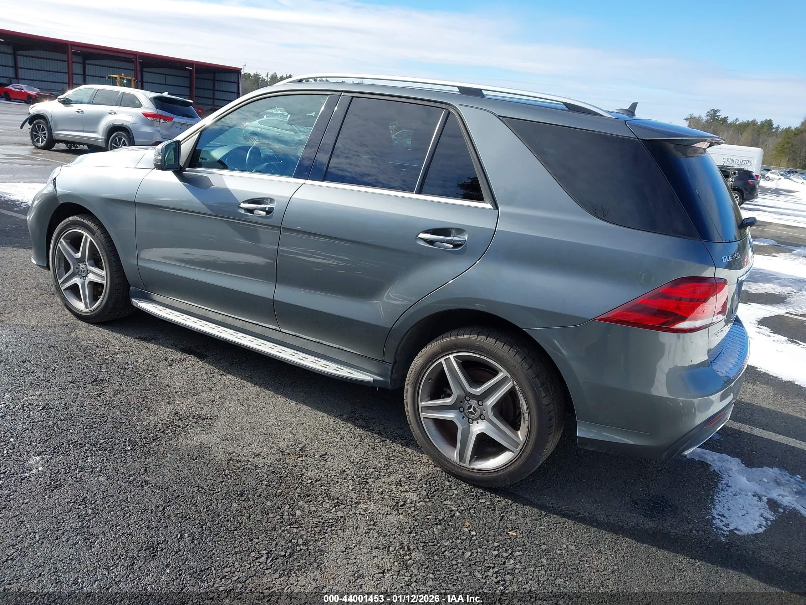 MERCEDES-BENZ GLE image 3