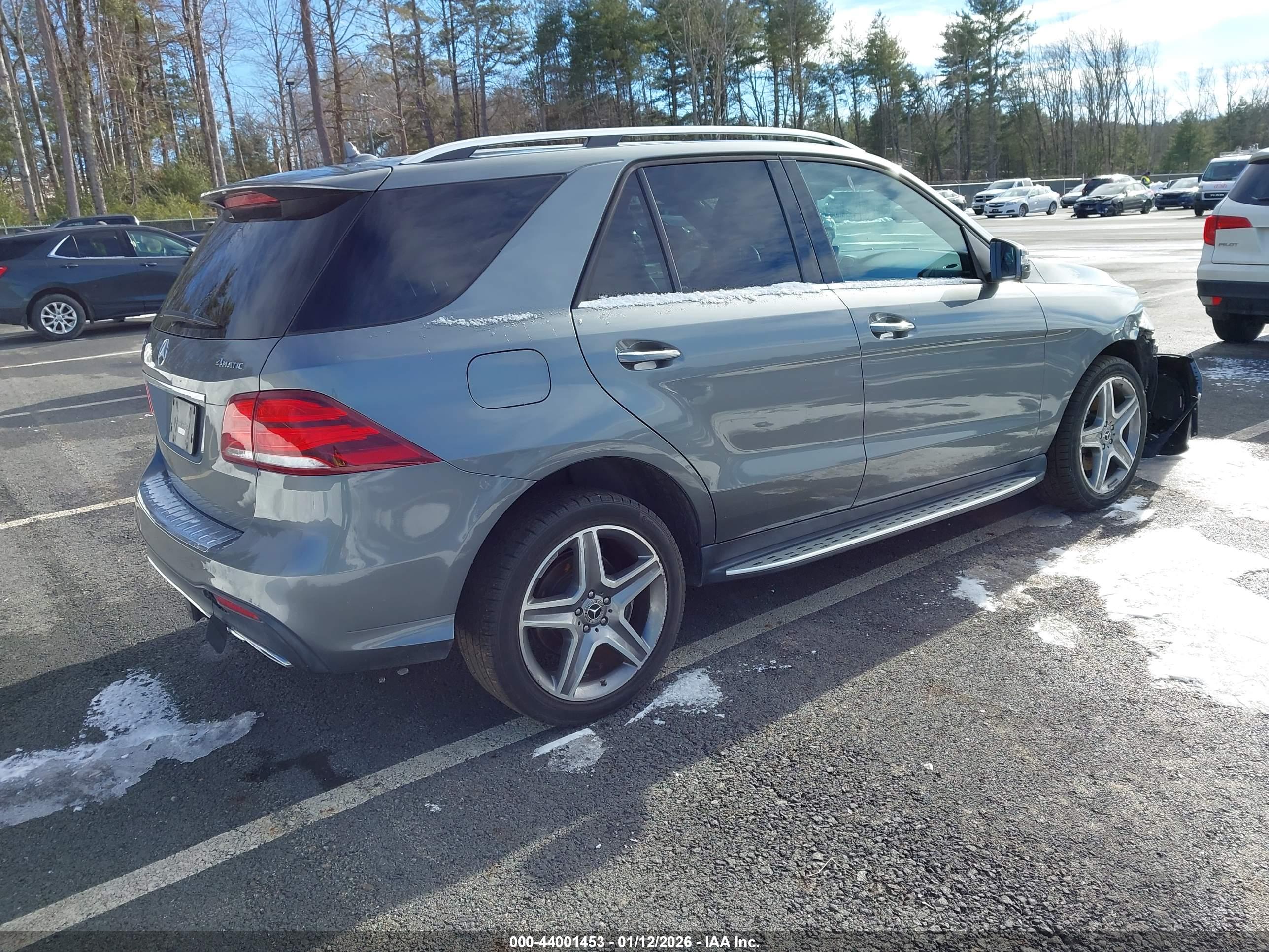 MERCEDES-BENZ GLE image 4