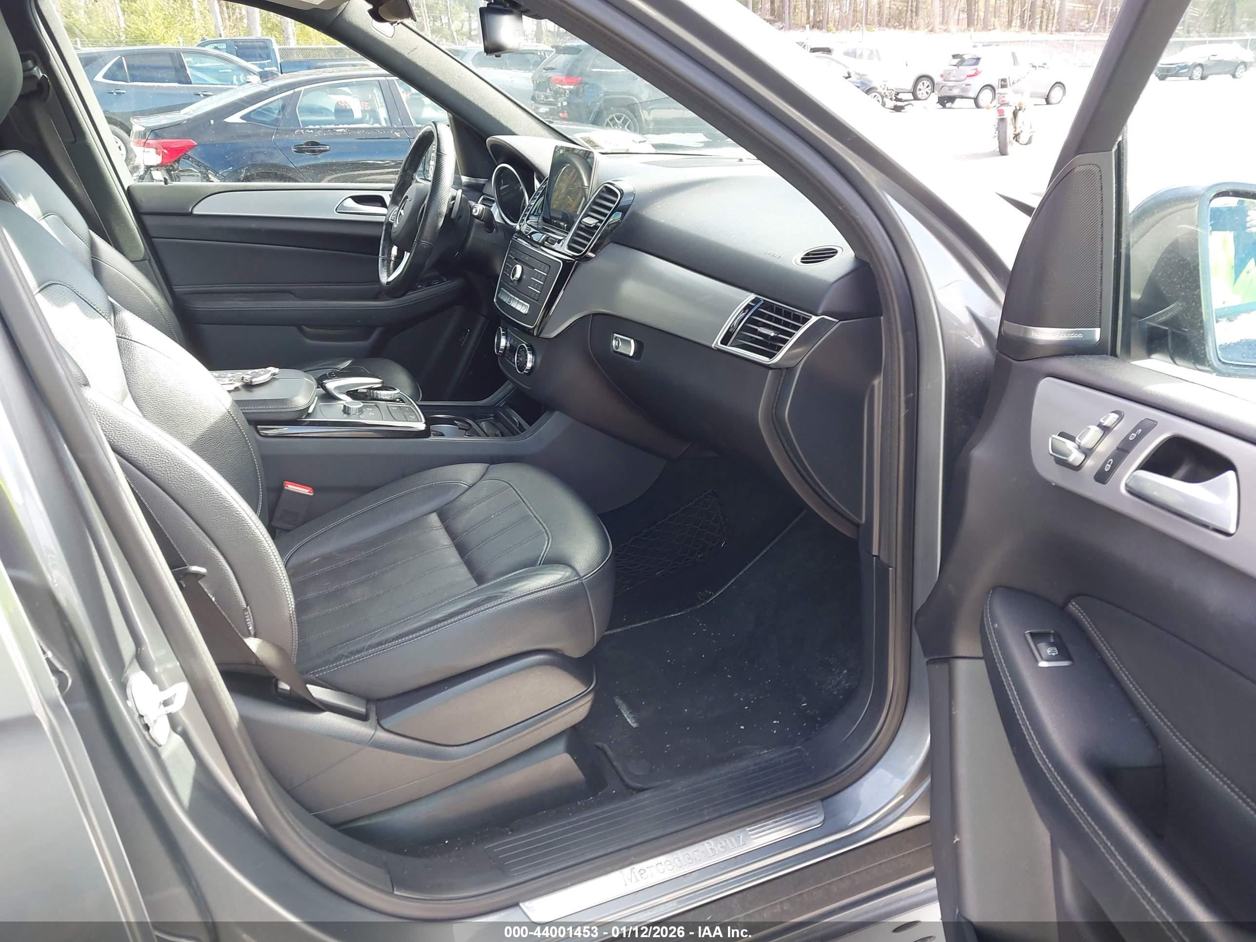 MERCEDES-BENZ GLE image 5