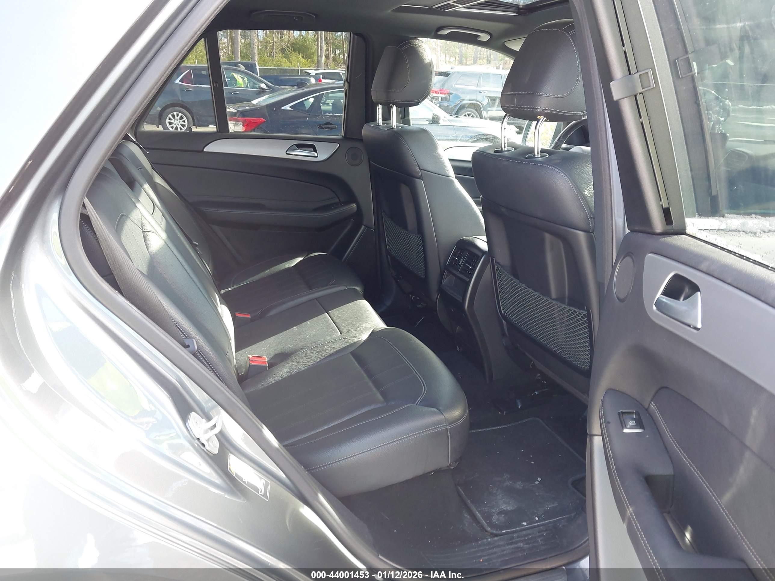 MERCEDES-BENZ GLE image 8
