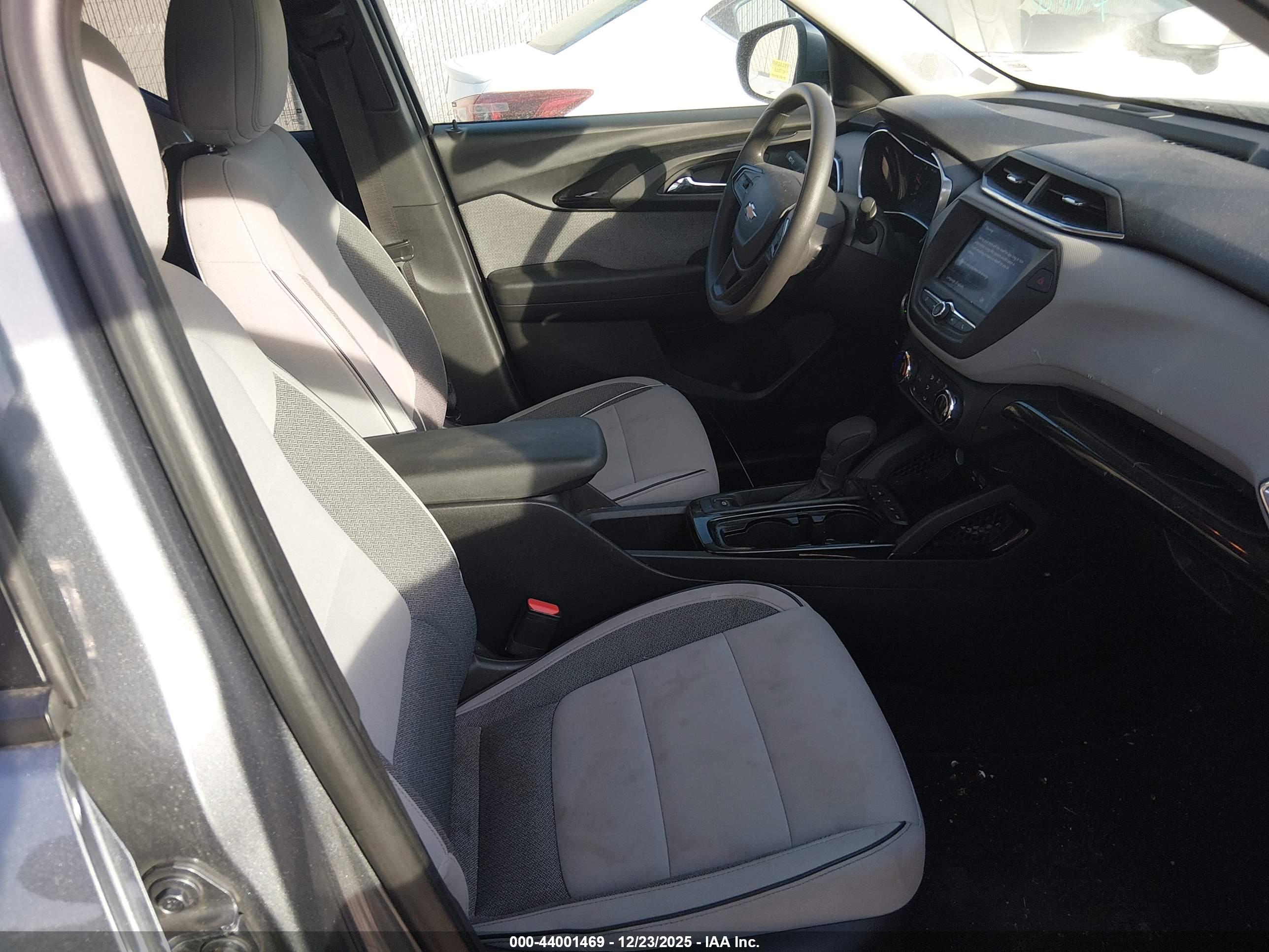 CHEVROLET TRAILBLAZER image 5