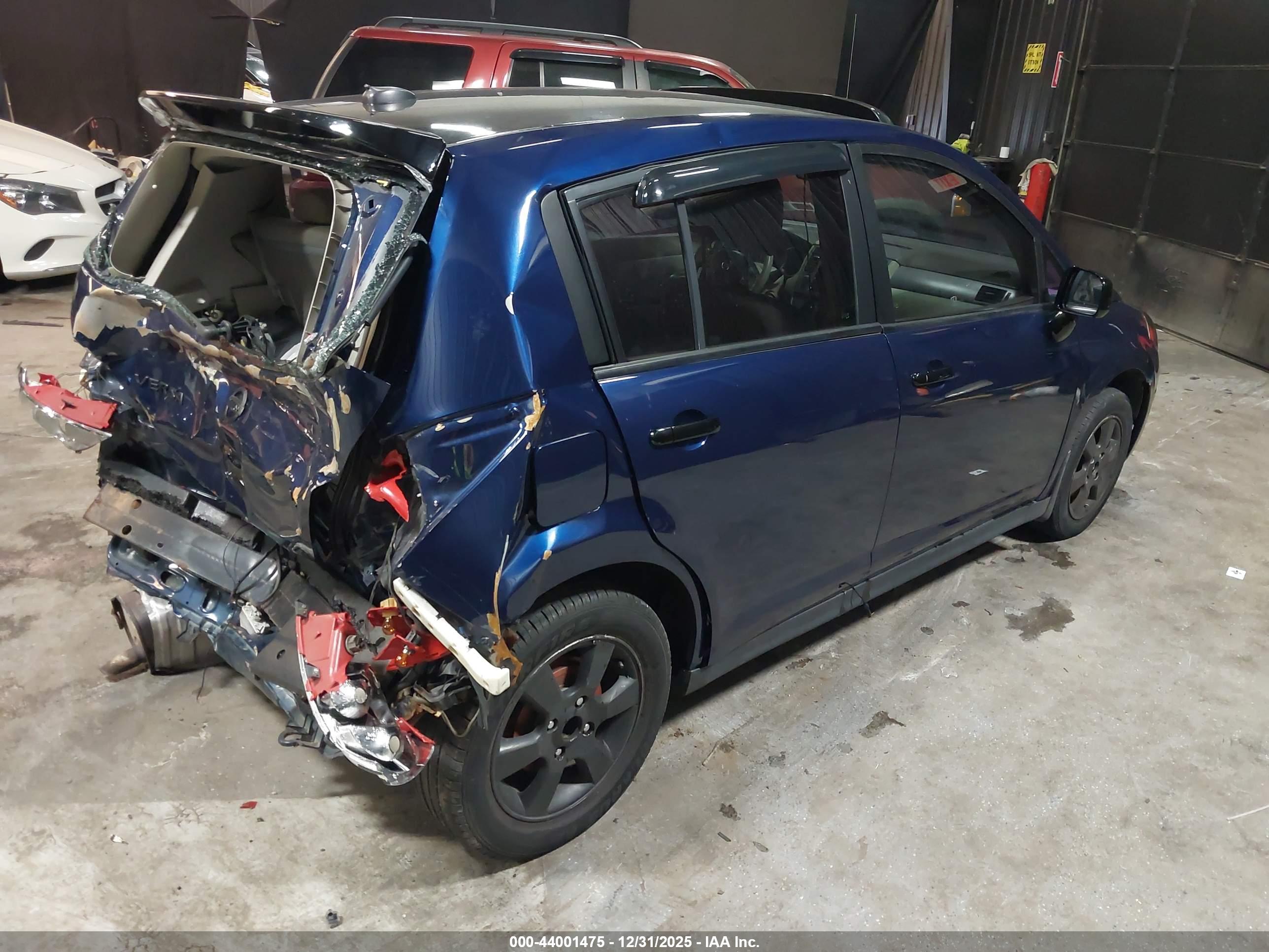 NISSAN VERSA image 4