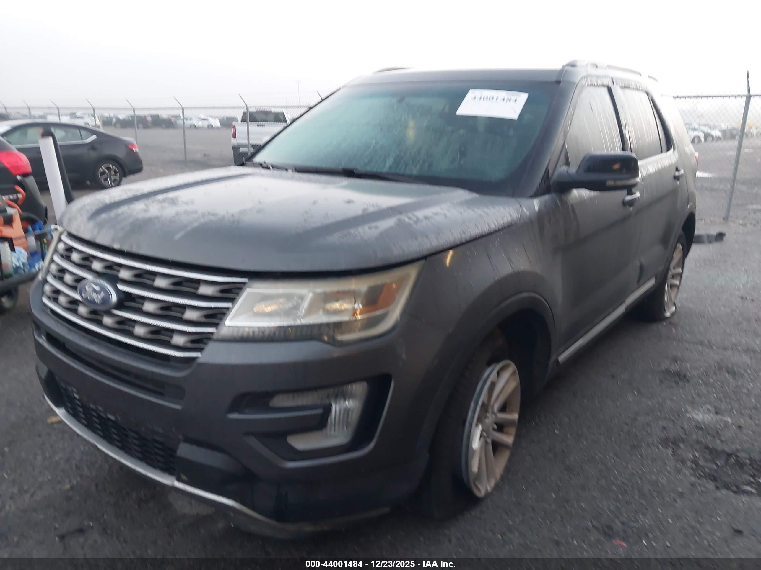 FORD EXPLORER image 2