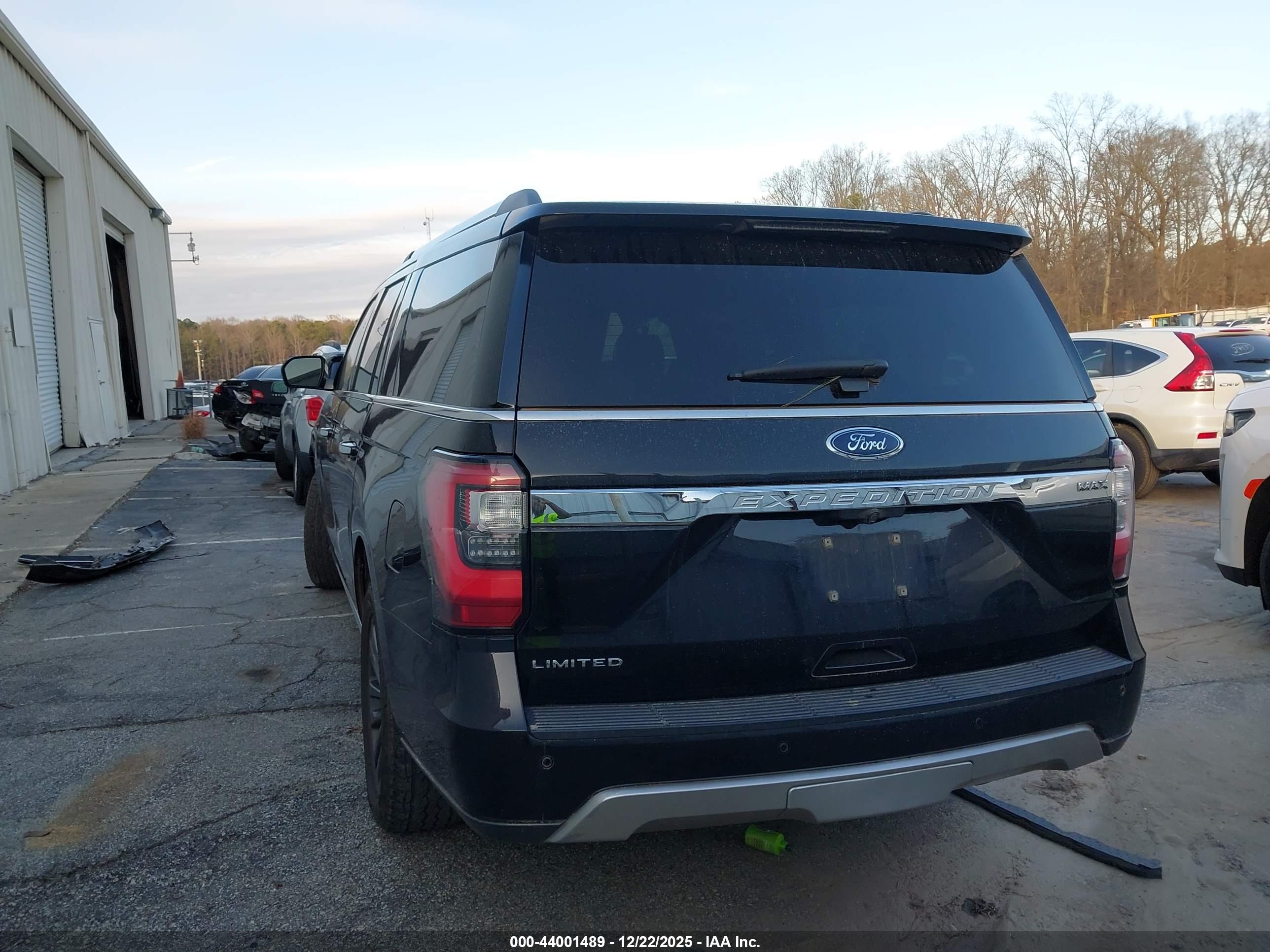 FORD EXPEDITION image 3