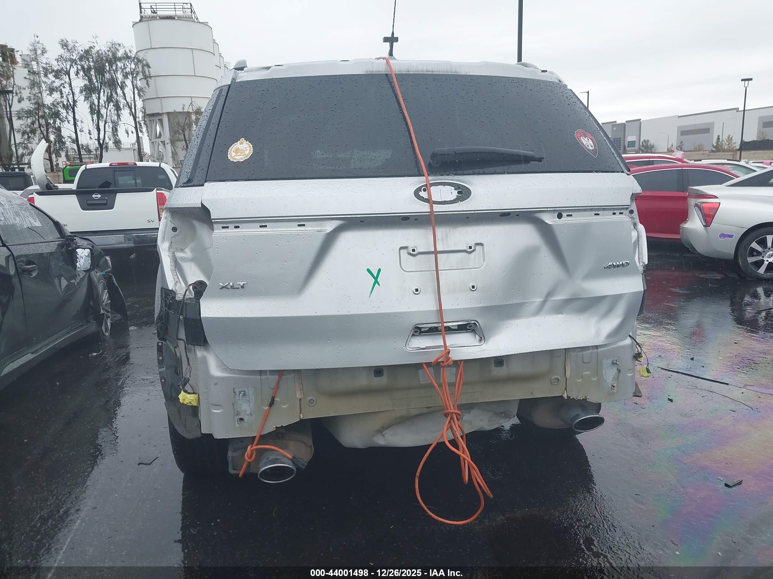 FORD EXPLORER image 6