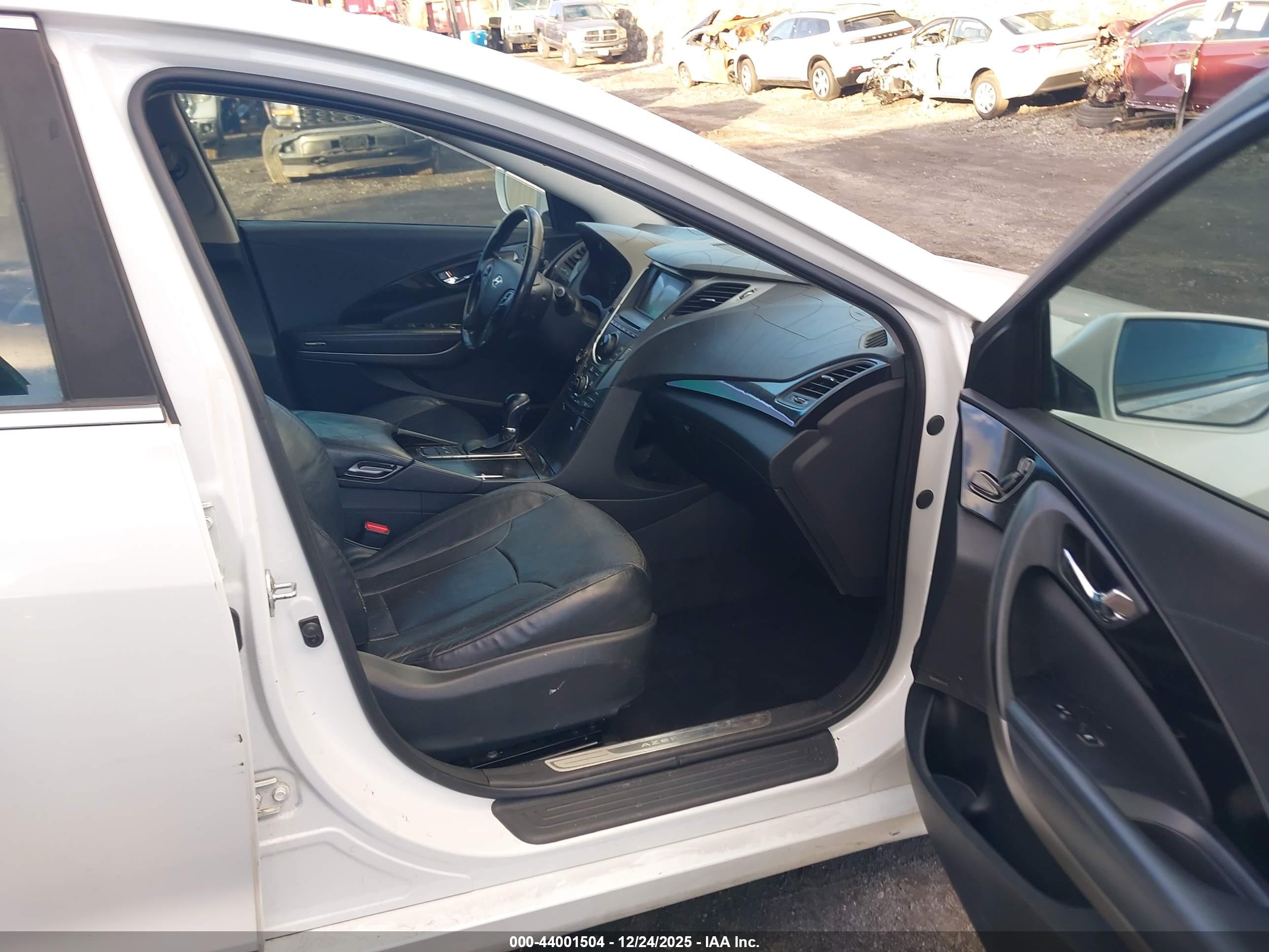 HYUNDAI AZERA image 5