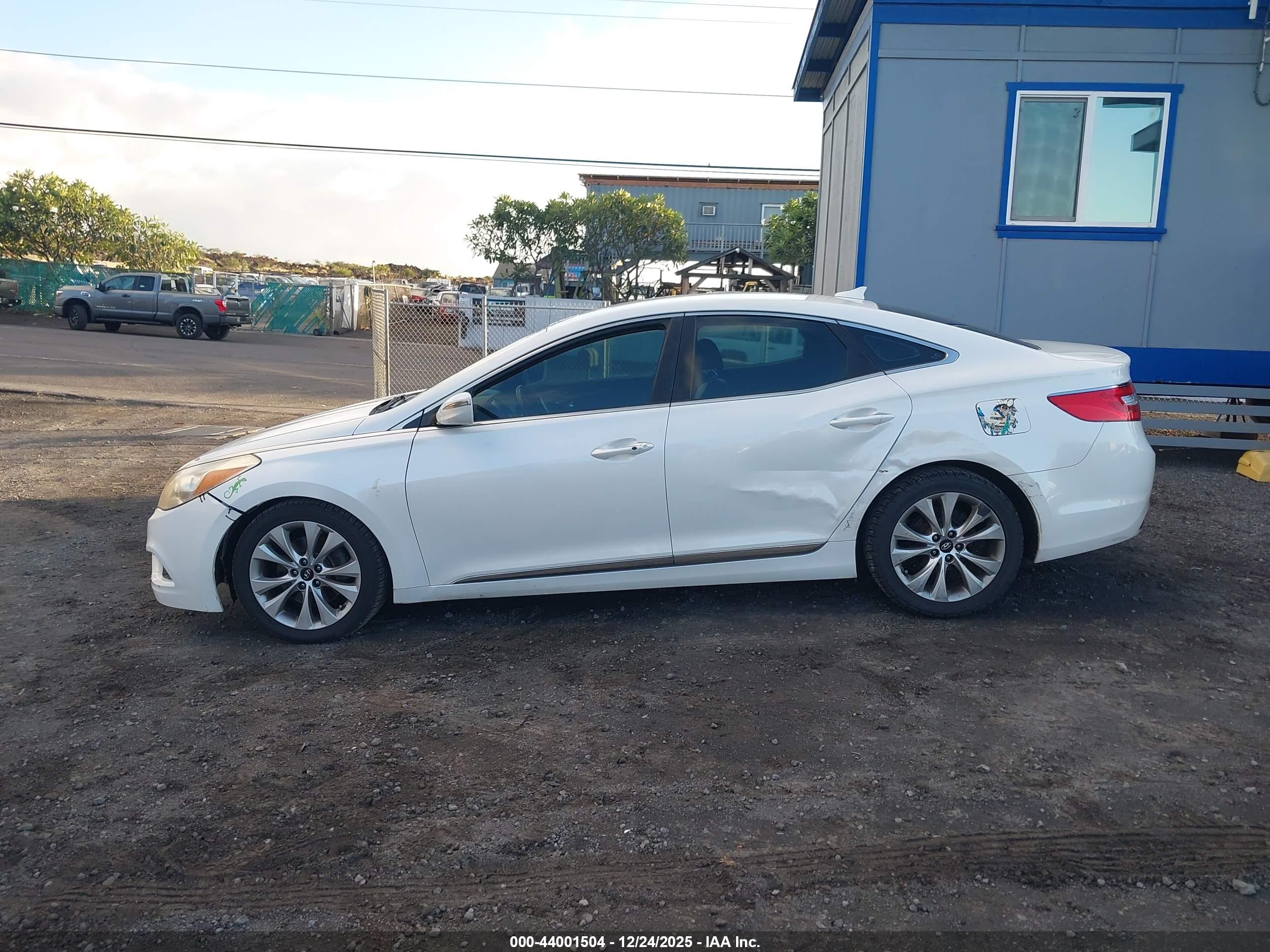 HYUNDAI AZERA image 6