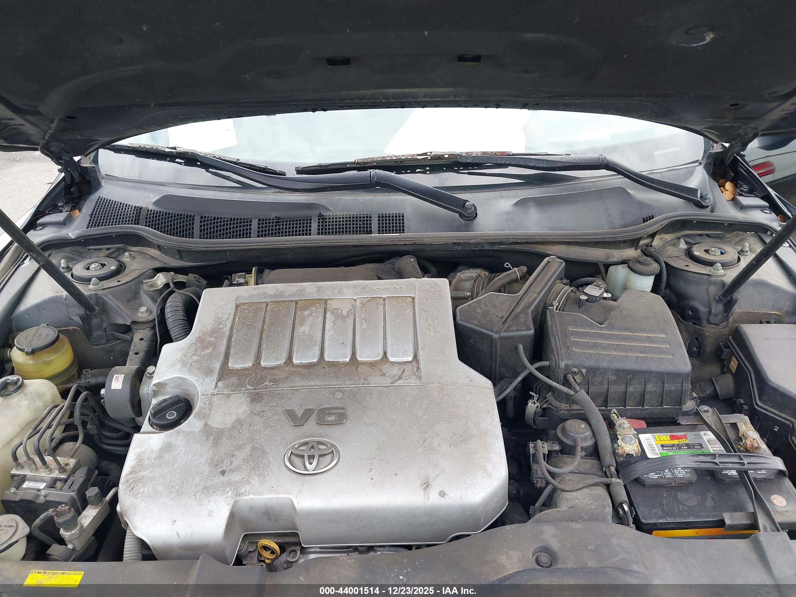 TOYOTA CAMRY image 10
