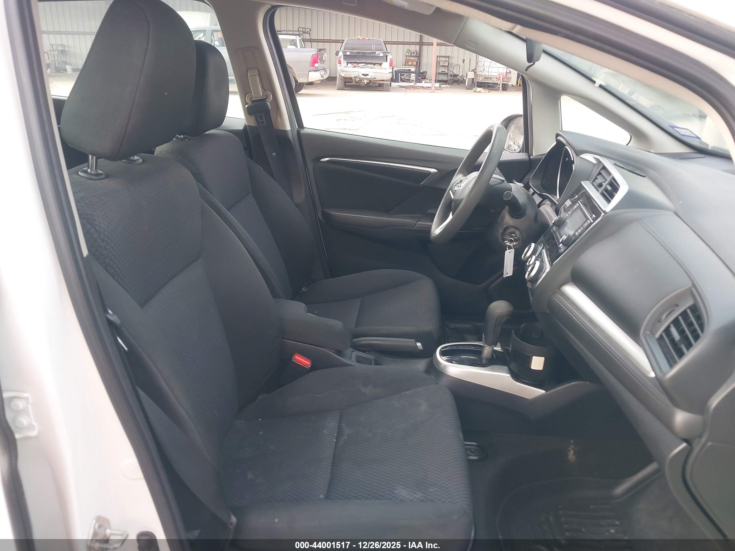 HONDA FIT image 5