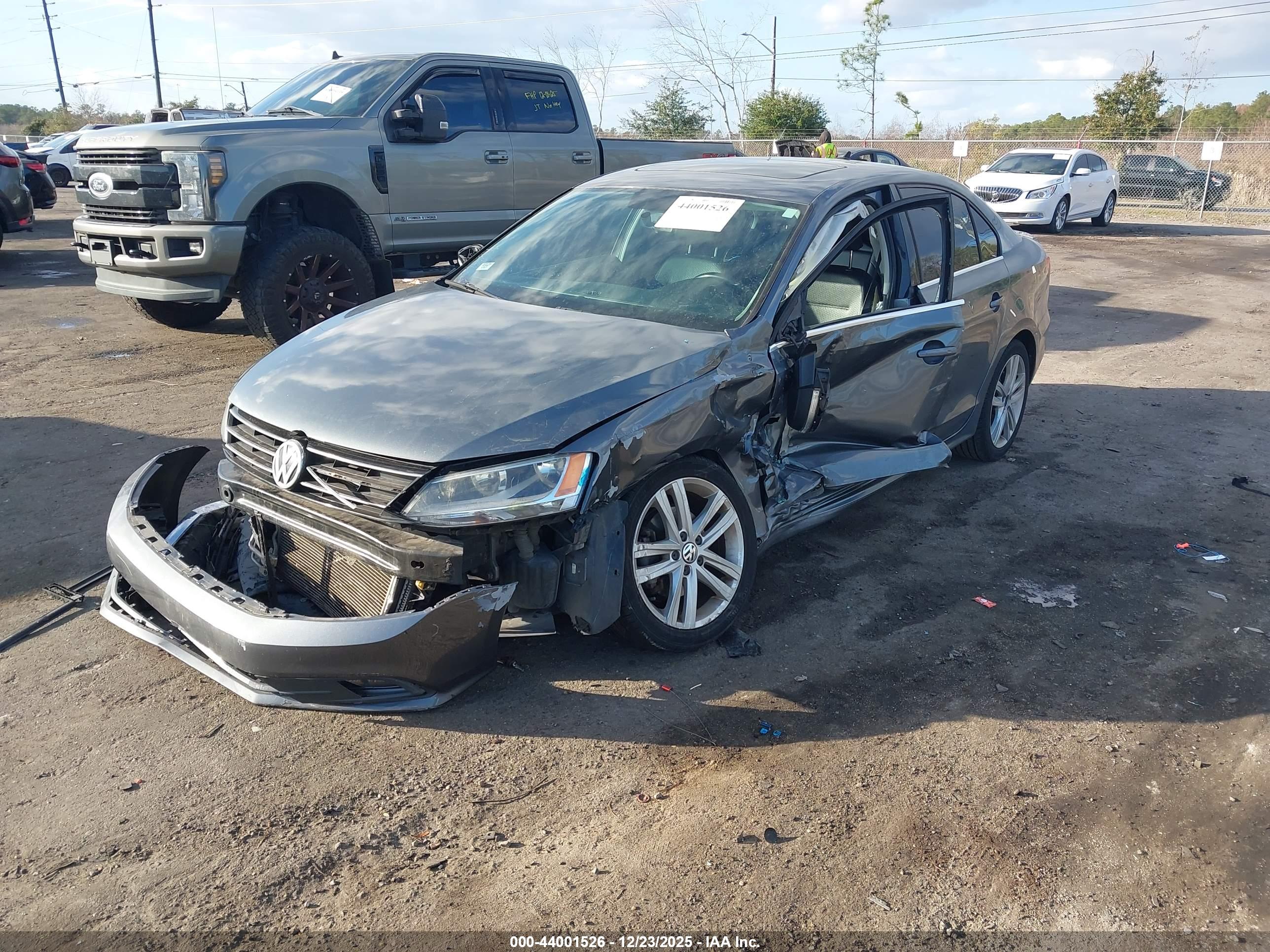 VOLKSWAGEN JETTA image 2