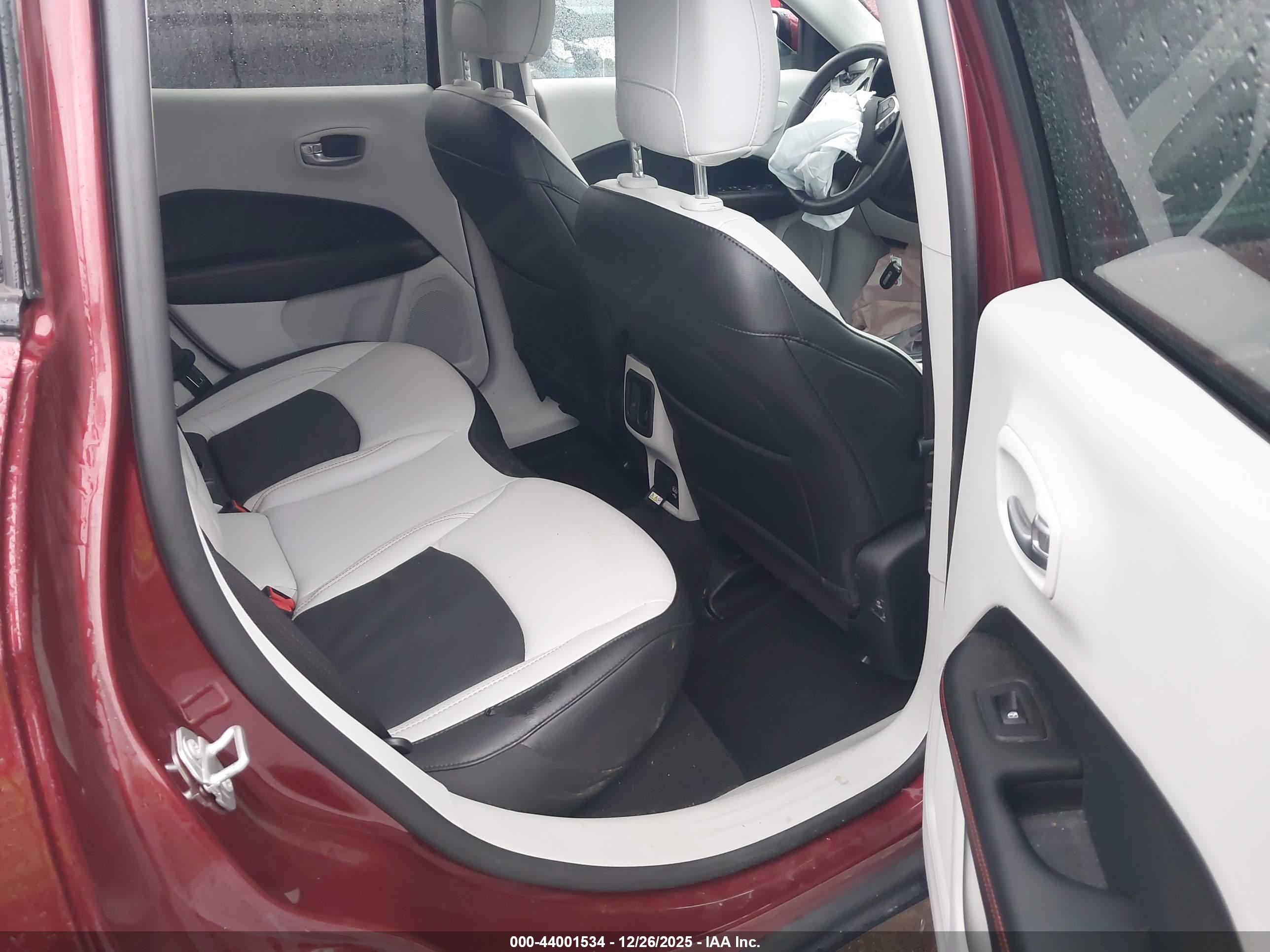 JEEP COMPASS image 8