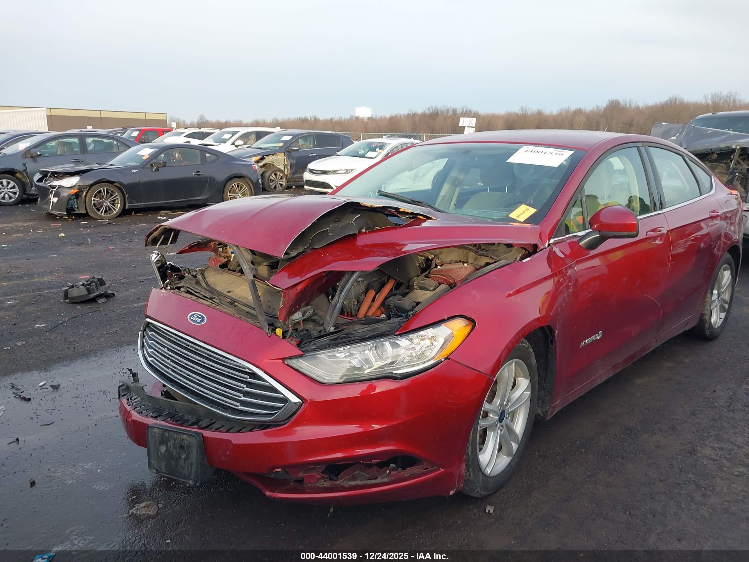 FORD FUSION image 2