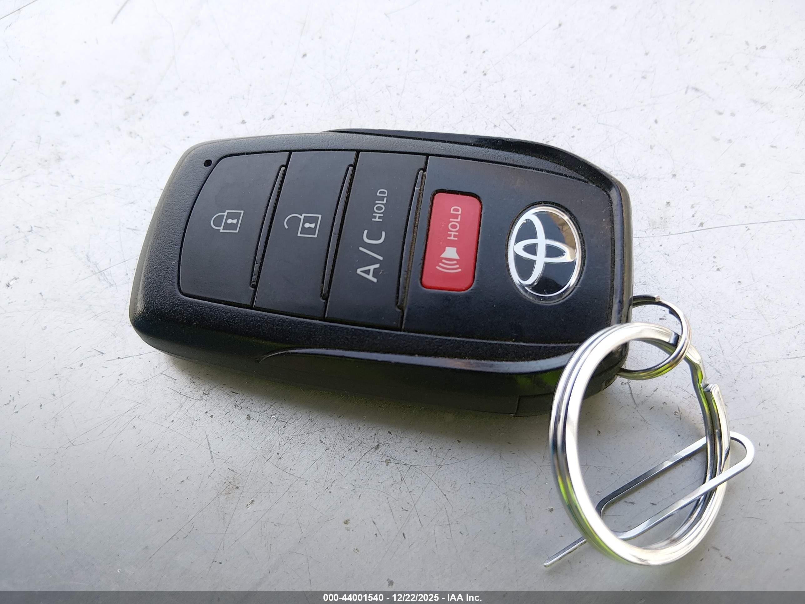 TOYOTA BZ4X image 11