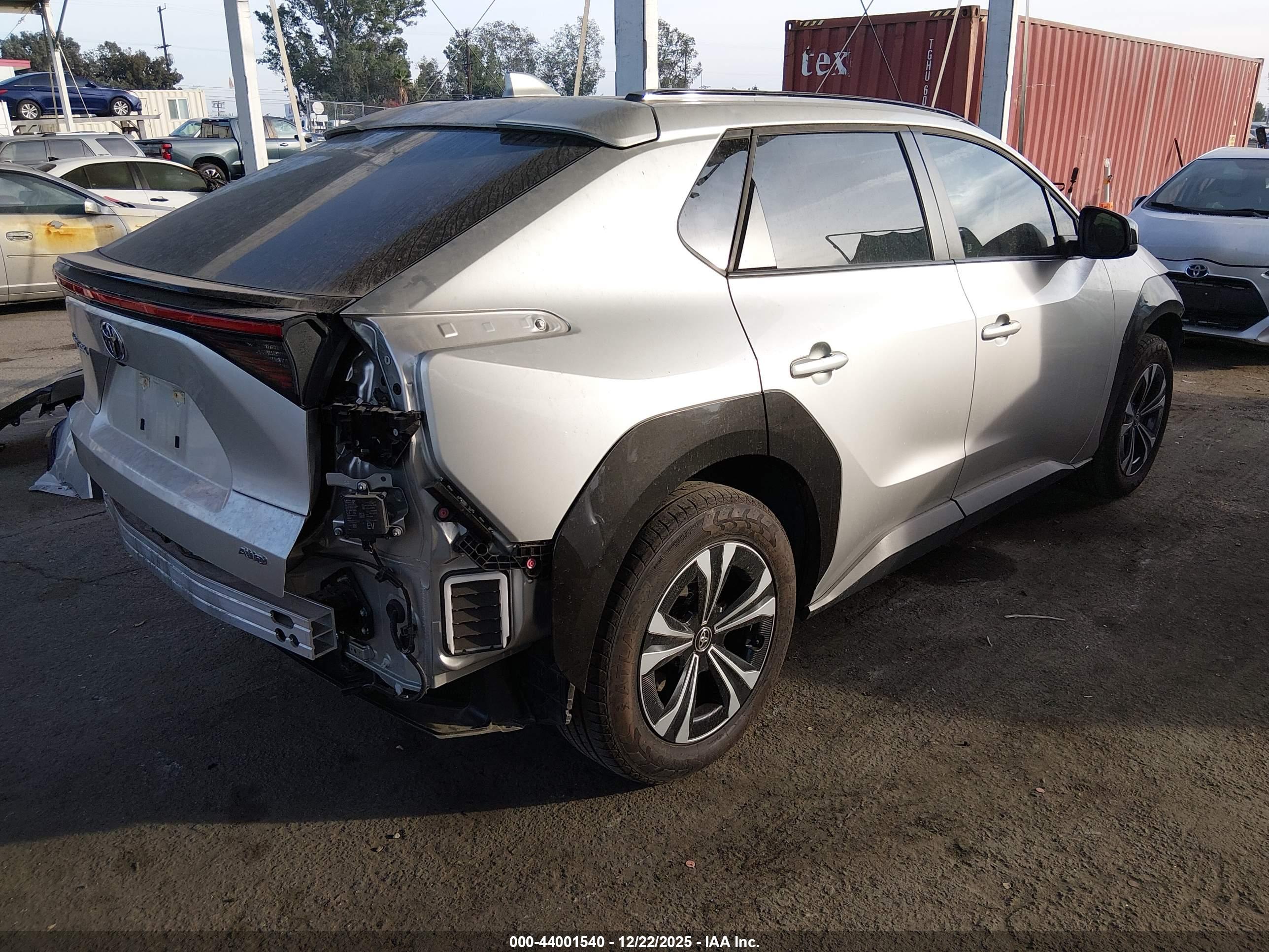 TOYOTA BZ4X image 4