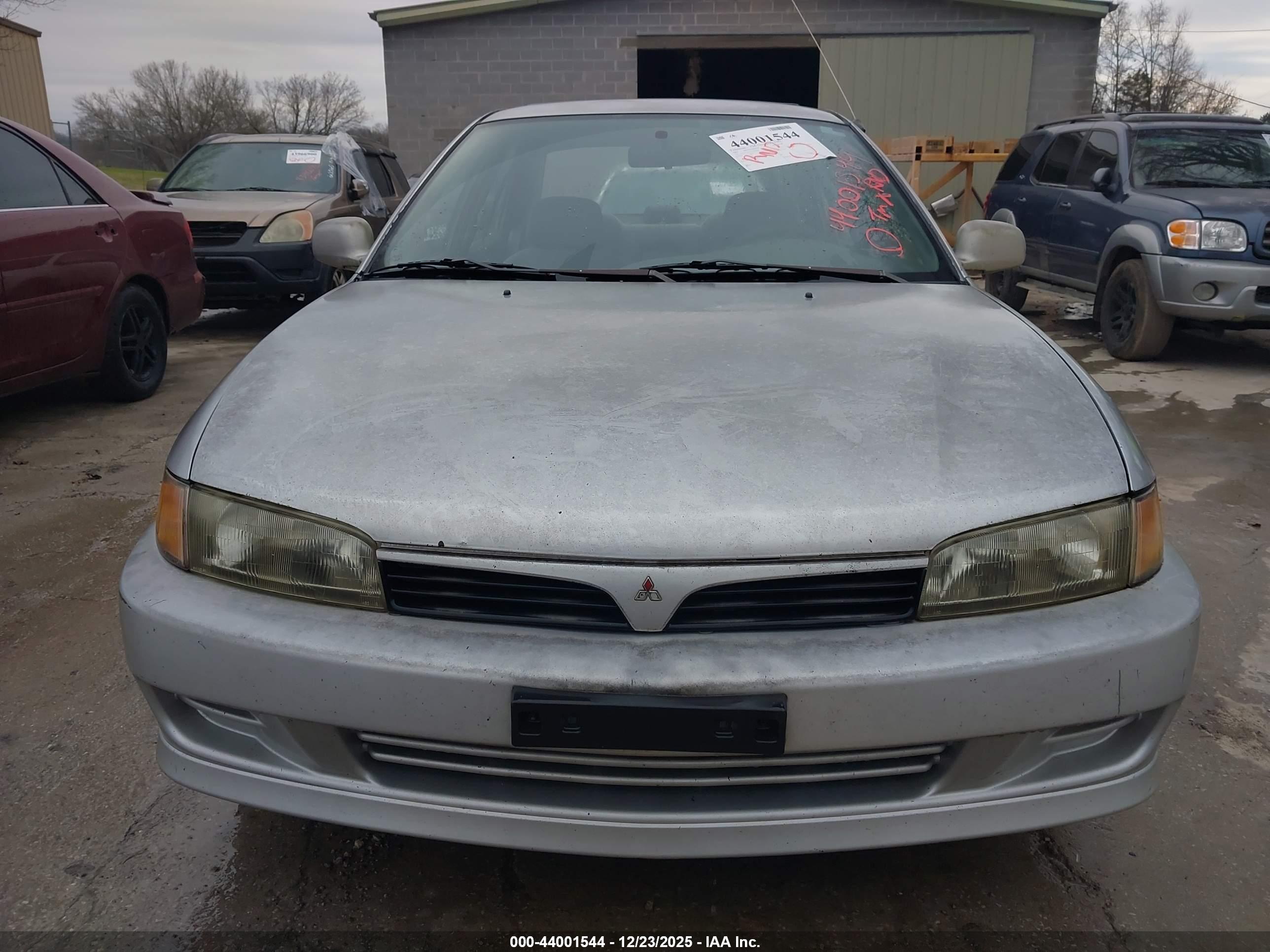 MITSUBISHI MIRAGE image 6
