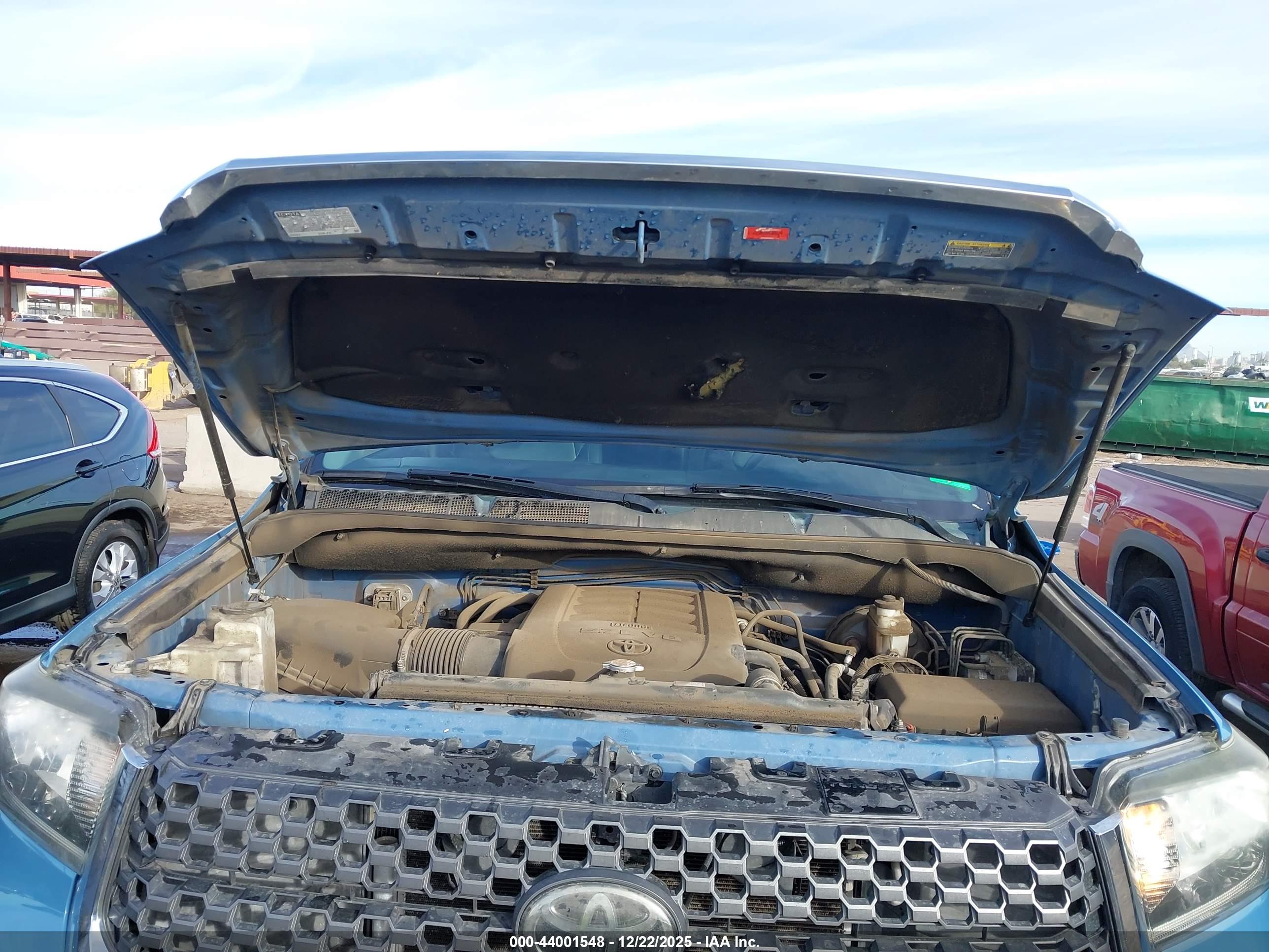 TOYOTA TUNDRA image 10
