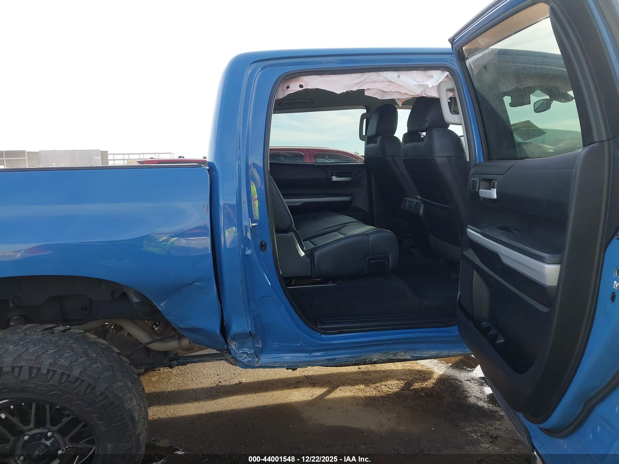 TOYOTA TUNDRA image 8