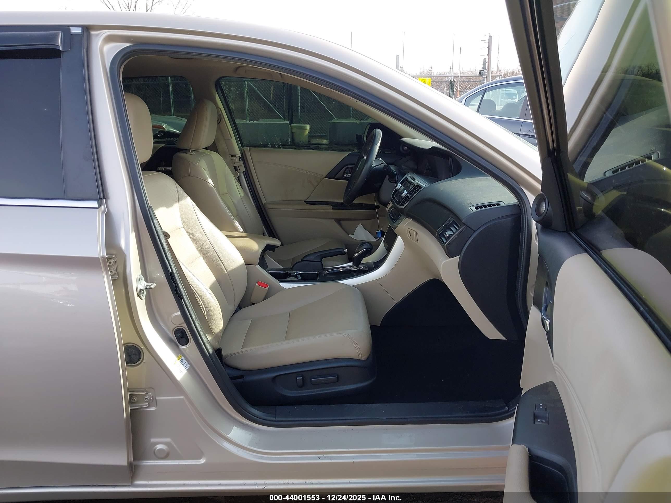 HONDA ACCORD image 5
