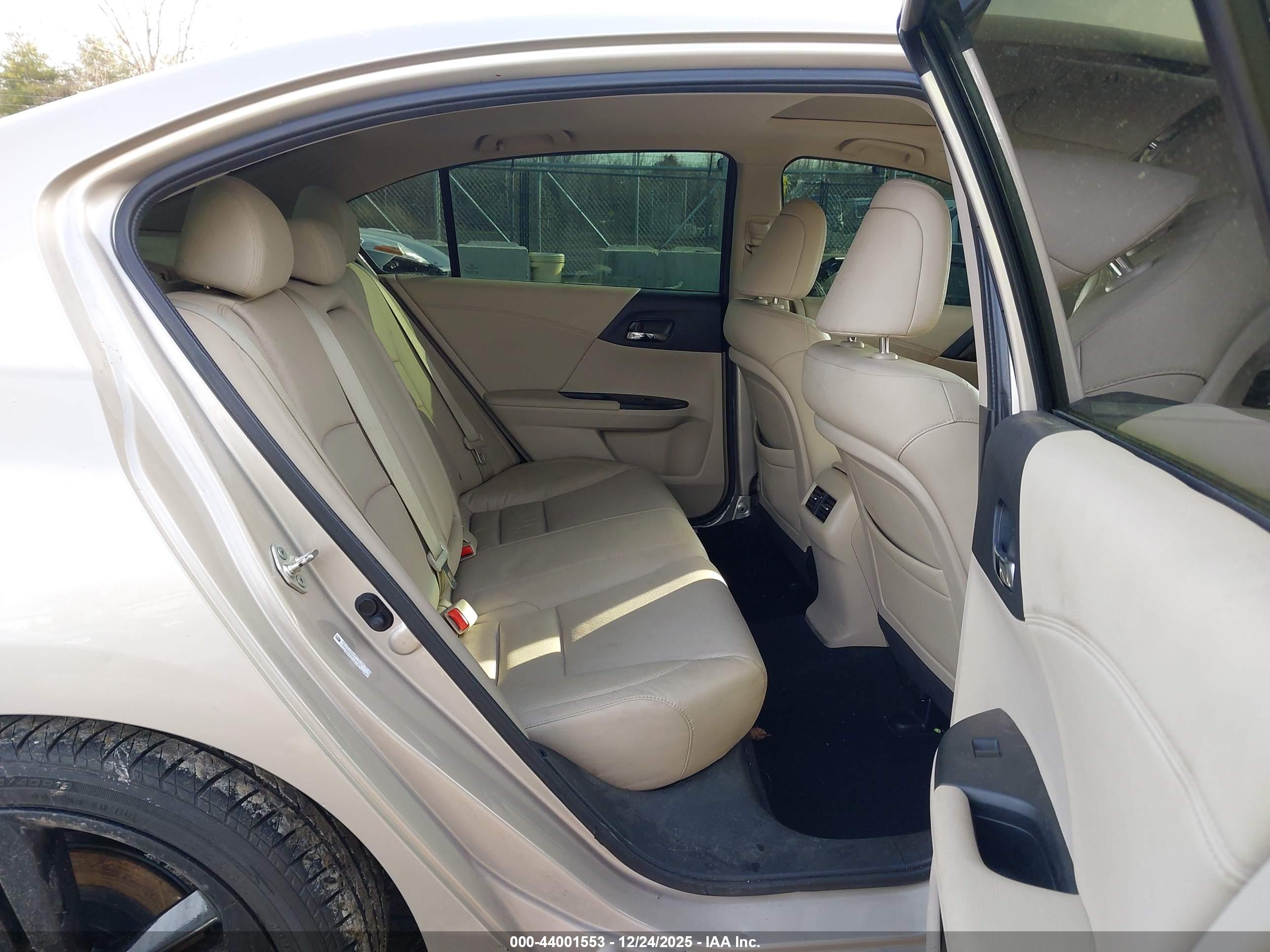 HONDA ACCORD image 8