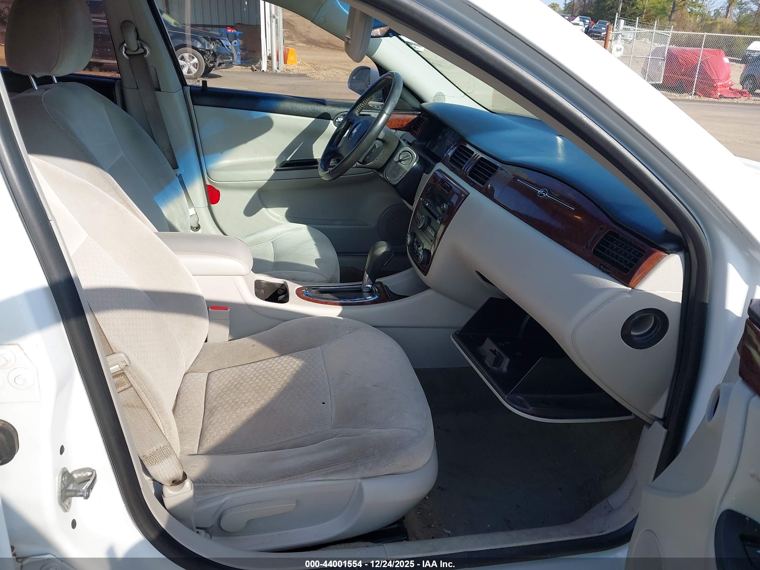 CHEVROLET IMPALA image 5